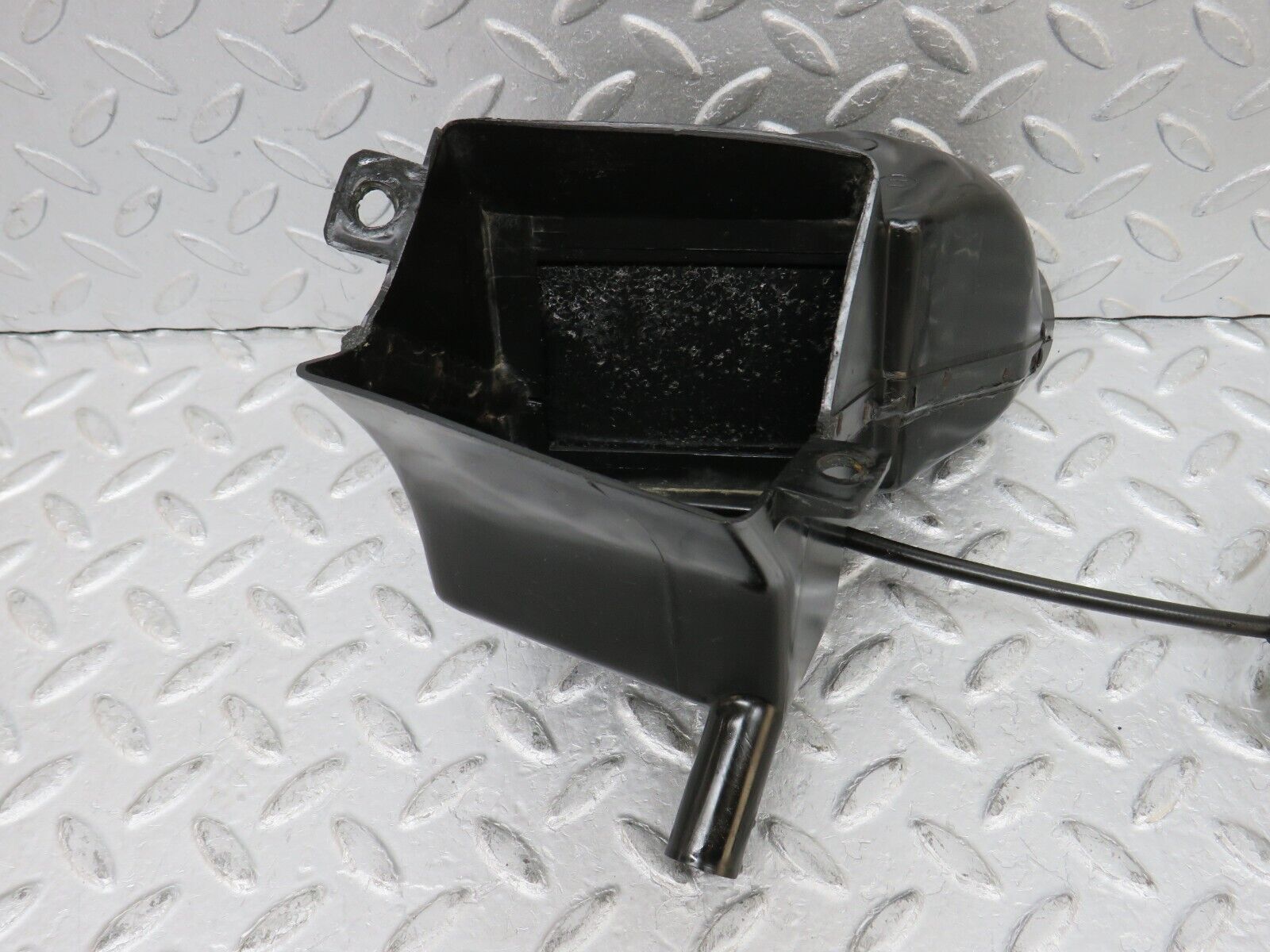 37411 Mercedes-Benz W109 300SEL Air Vent Control Left Side 1088301145