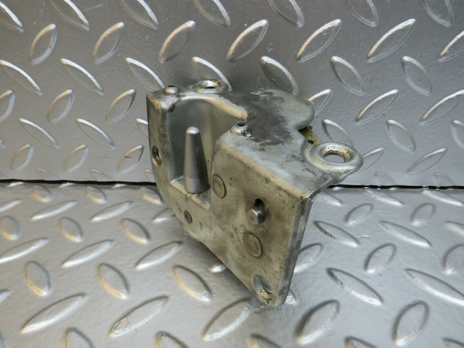 24572 Mercedes-Benz W108 Rear Left Door Lock Mechanism