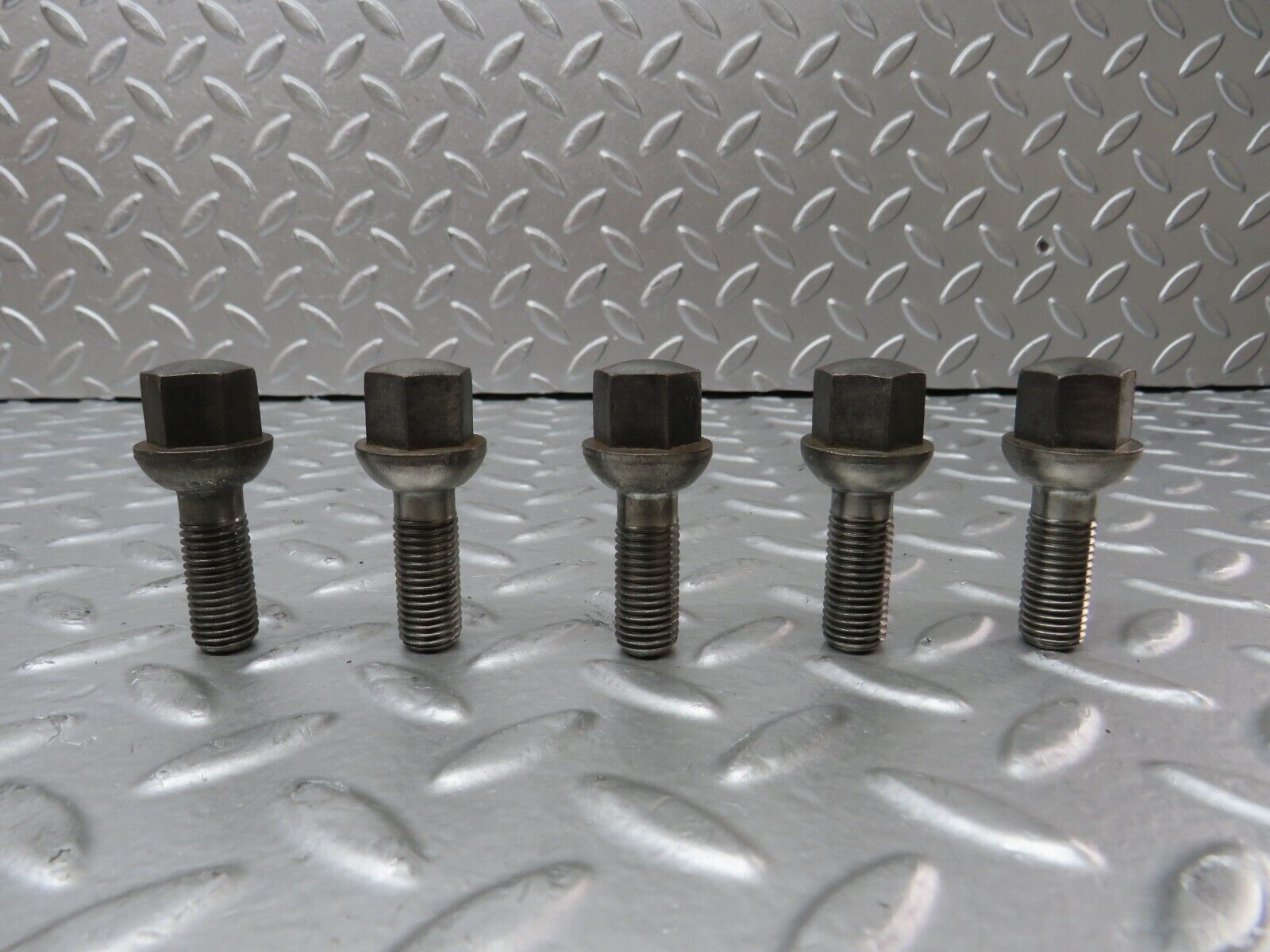 27934 Mercedes-Benz 5x Alloy Wheel Lug Bolt M12x1.5