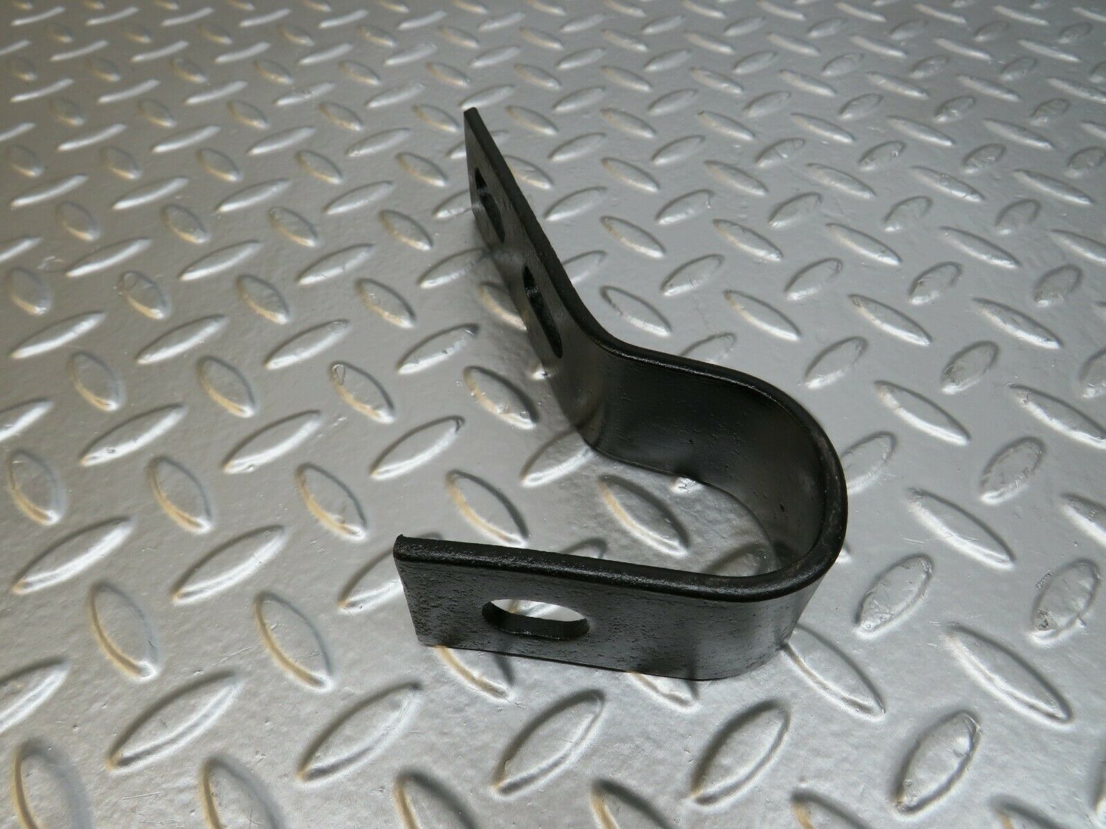 24565 Mercedes-Benz W108 Front Bumper Bracket
