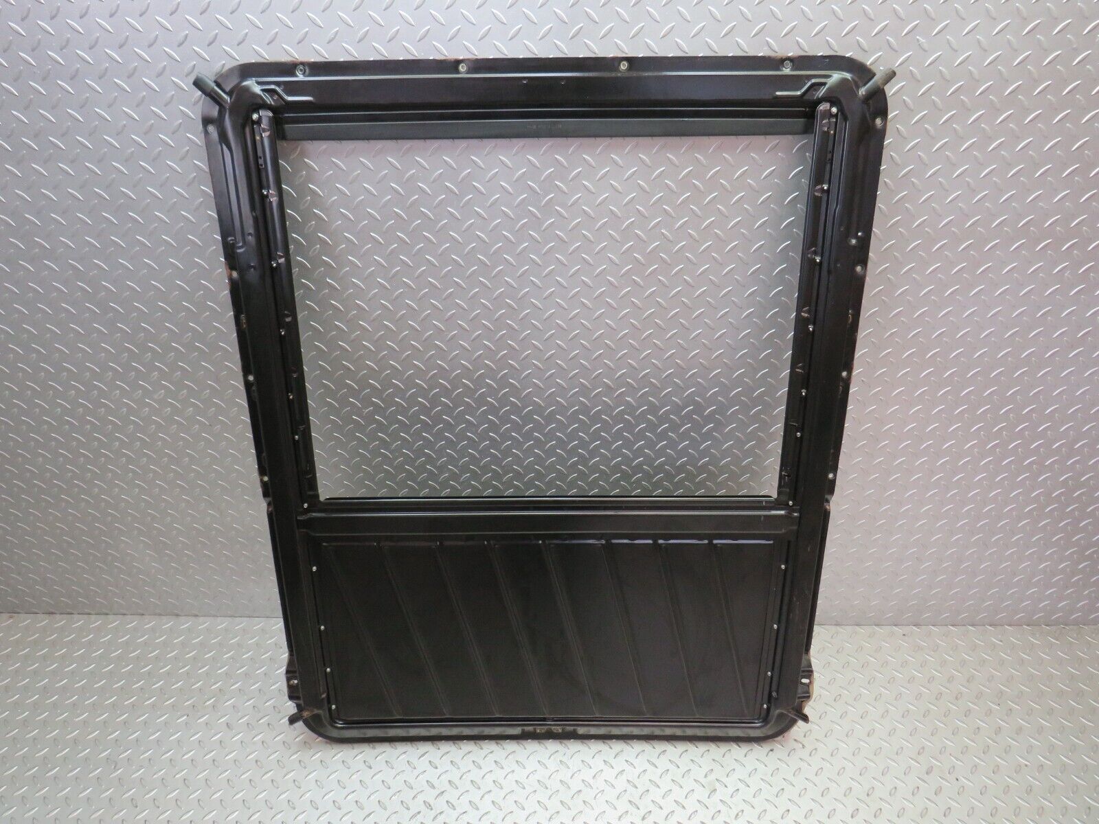 34216 Mercedes-Benz W124 260E Power Sunroof Frame 1247820131 1247820231