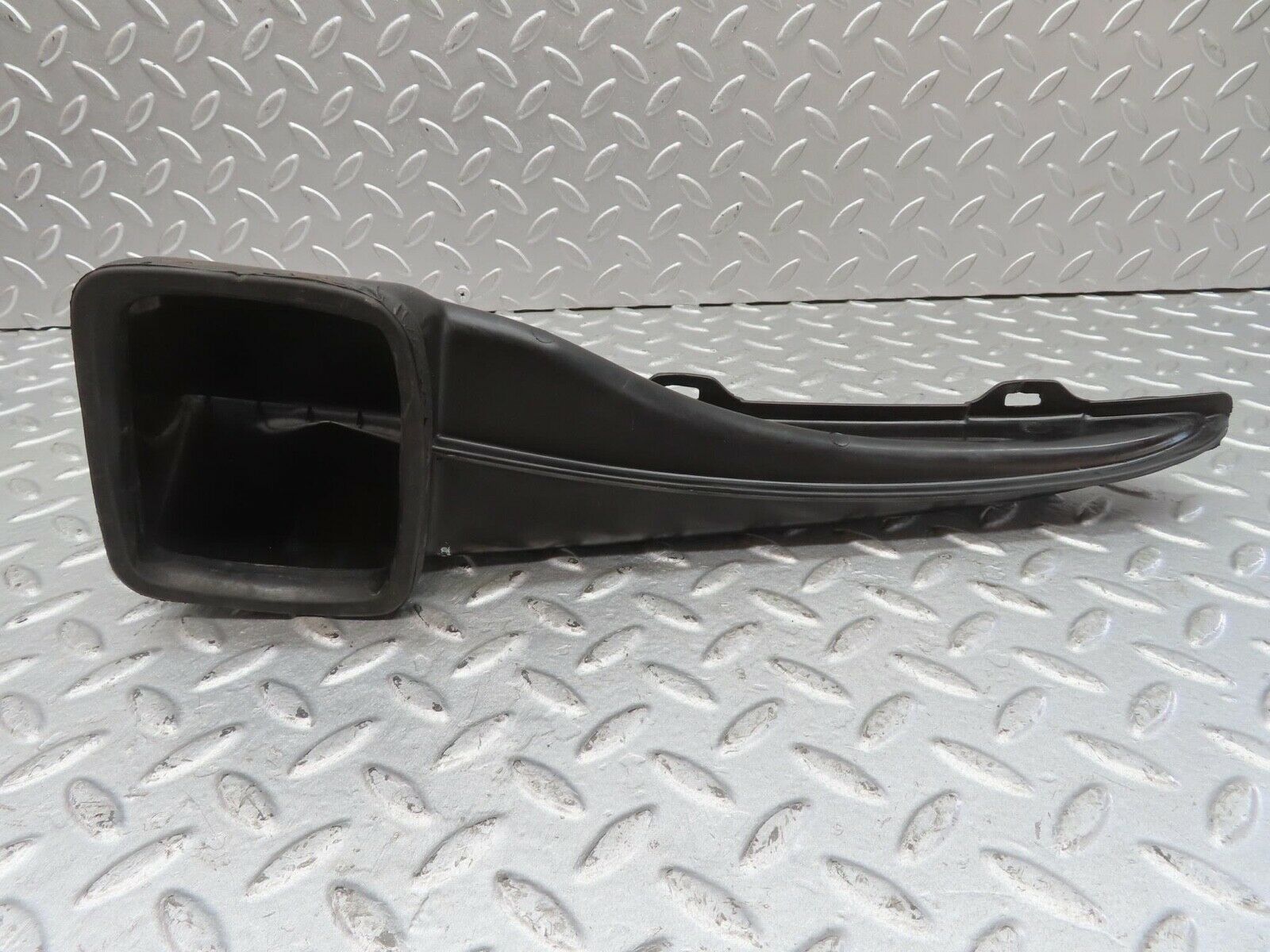 13812 Mercedes-Benz W123 200 Air Duct Vent Left And Right Side 1238300119