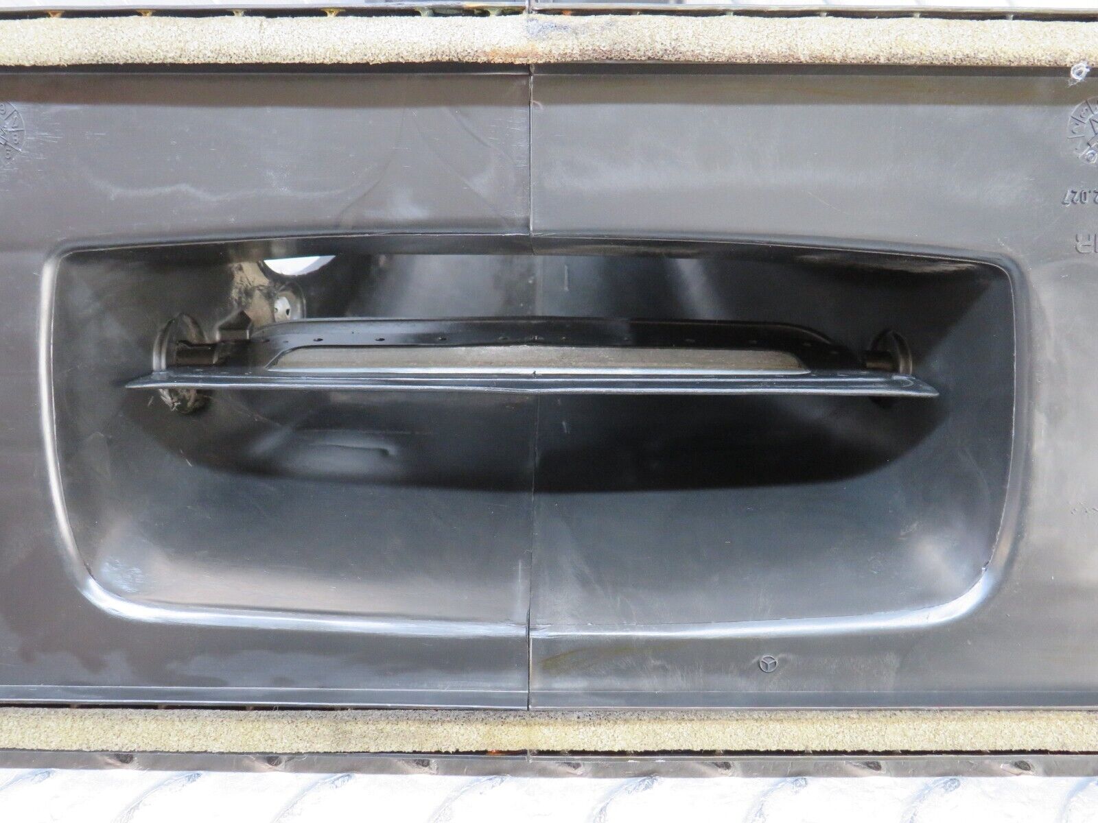 36477 Mercedes-Benz W201 190E 2.0L Heater Blower Housing Behr 91.484.52.017