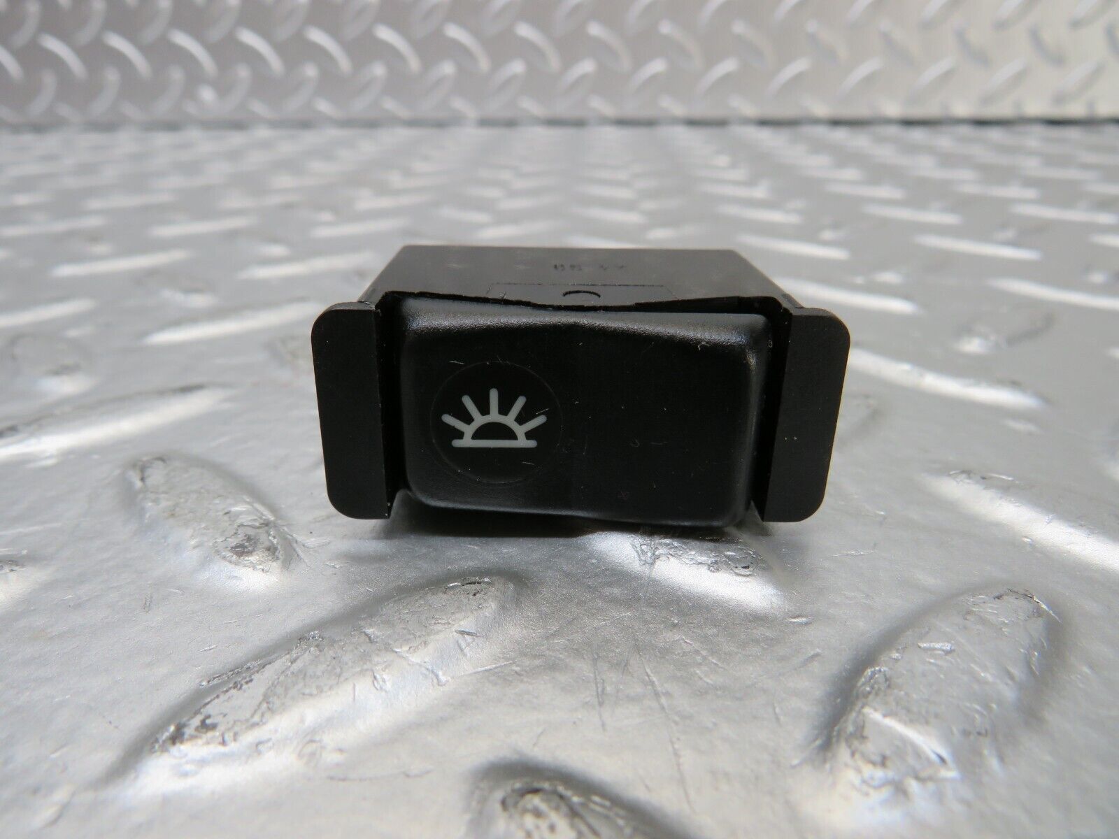 25344 Mercedes-Benz W201 190D Interior Dome Light Switch 0008205810