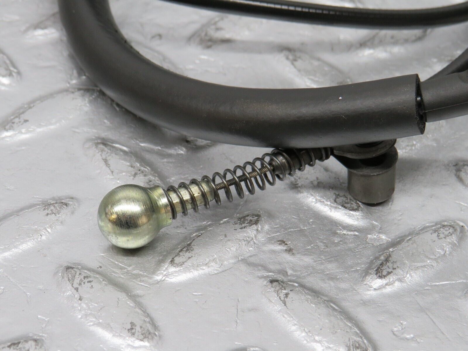 38935 Mercedes-Benz W201 190E 2.6L Gearbox Cable 2012600151