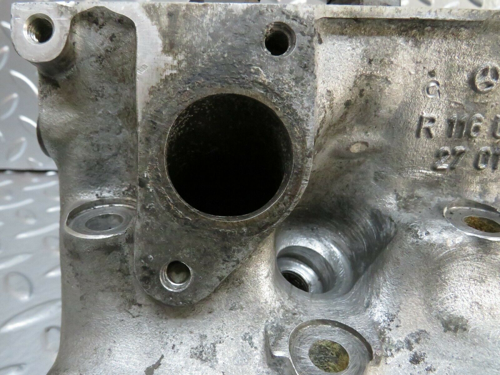 23871 Mercedes-Benz C107 450SLC Coupe Cylinder Head Right 1160162701