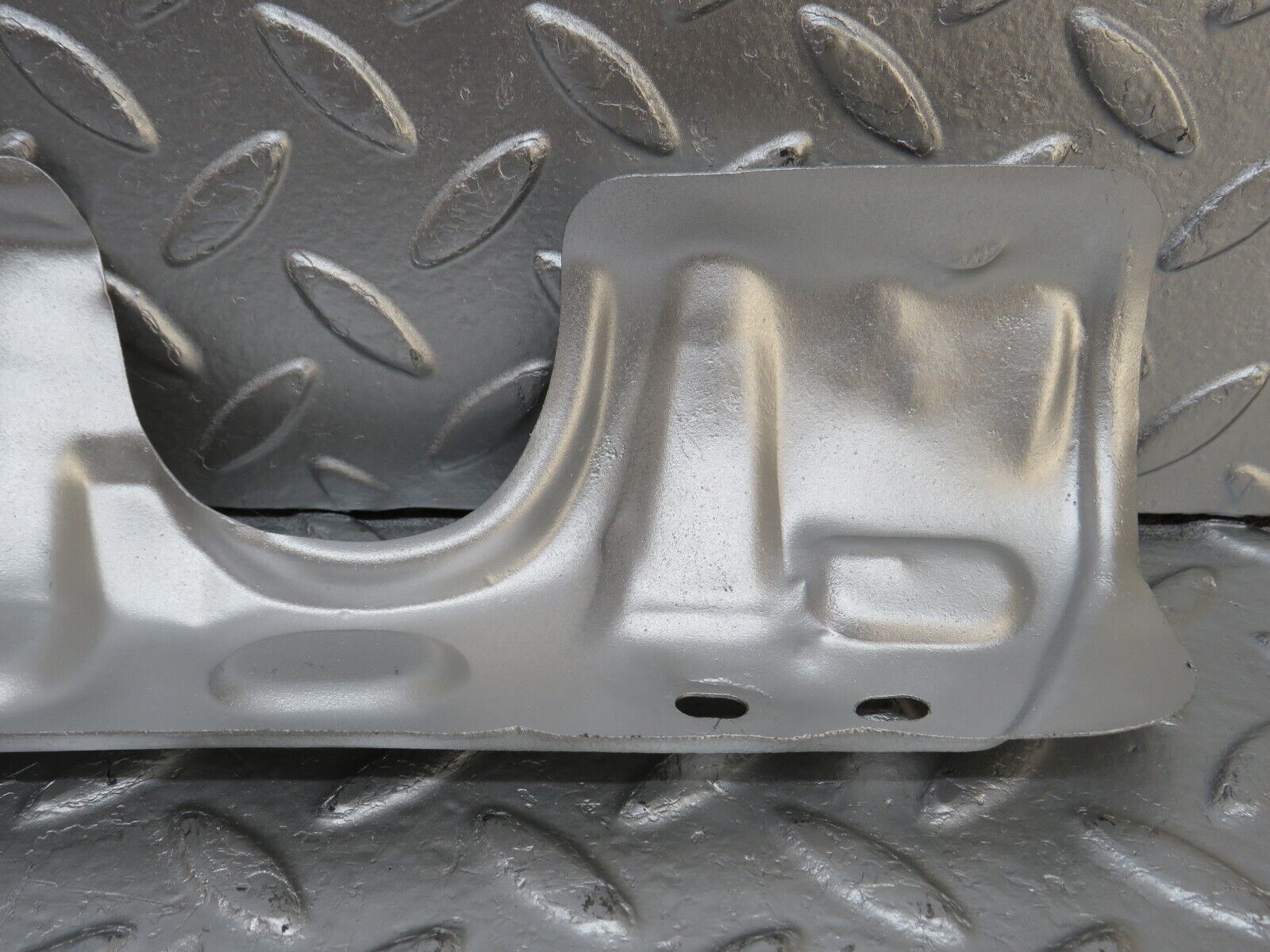 33049 Mercedes-Benz W126 380 V8 M116 Exhaust Manifold Heat Shield