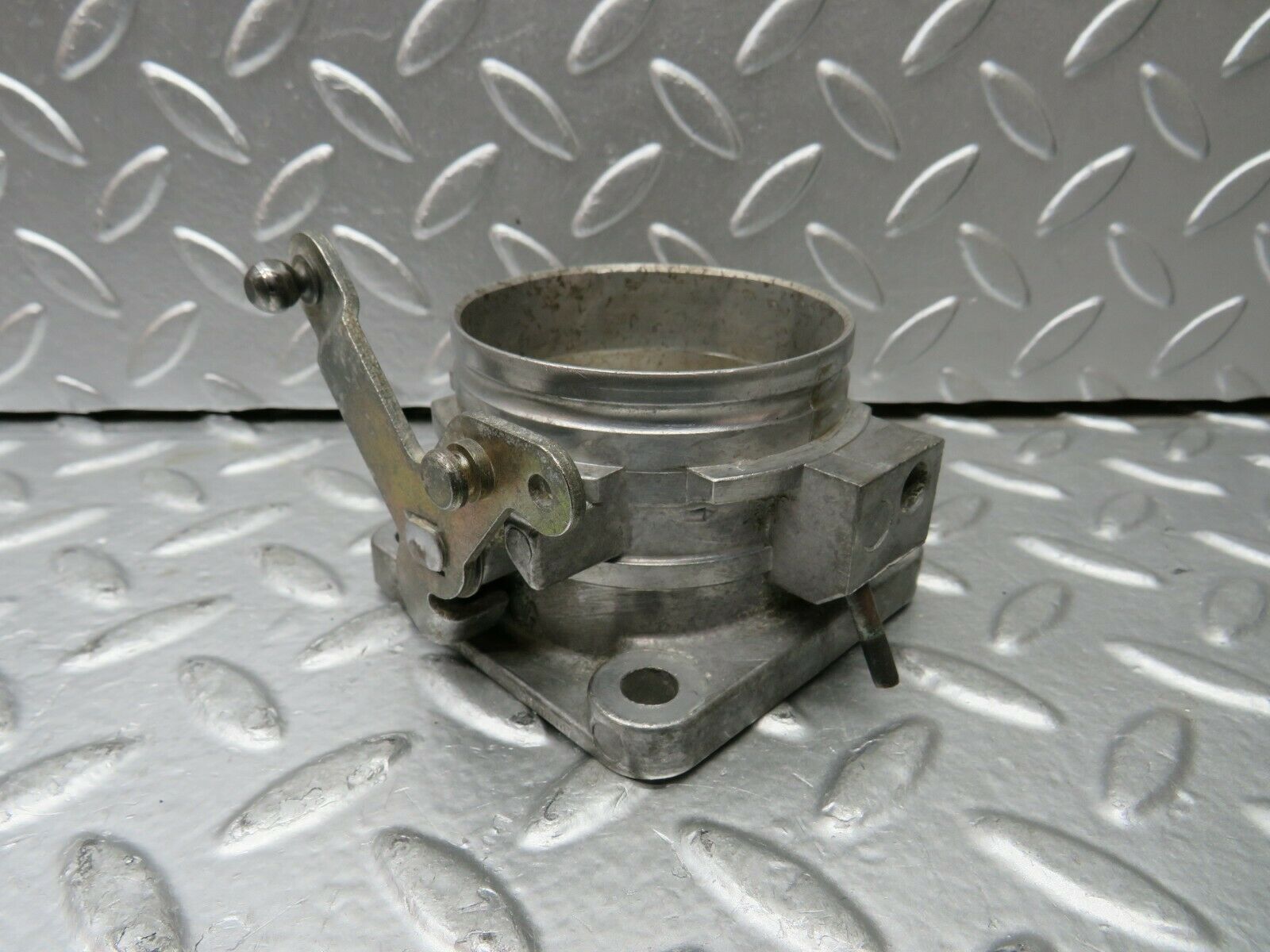 23078 Mercedes-Benz C123 230CE Coupe Throttle Body Valve