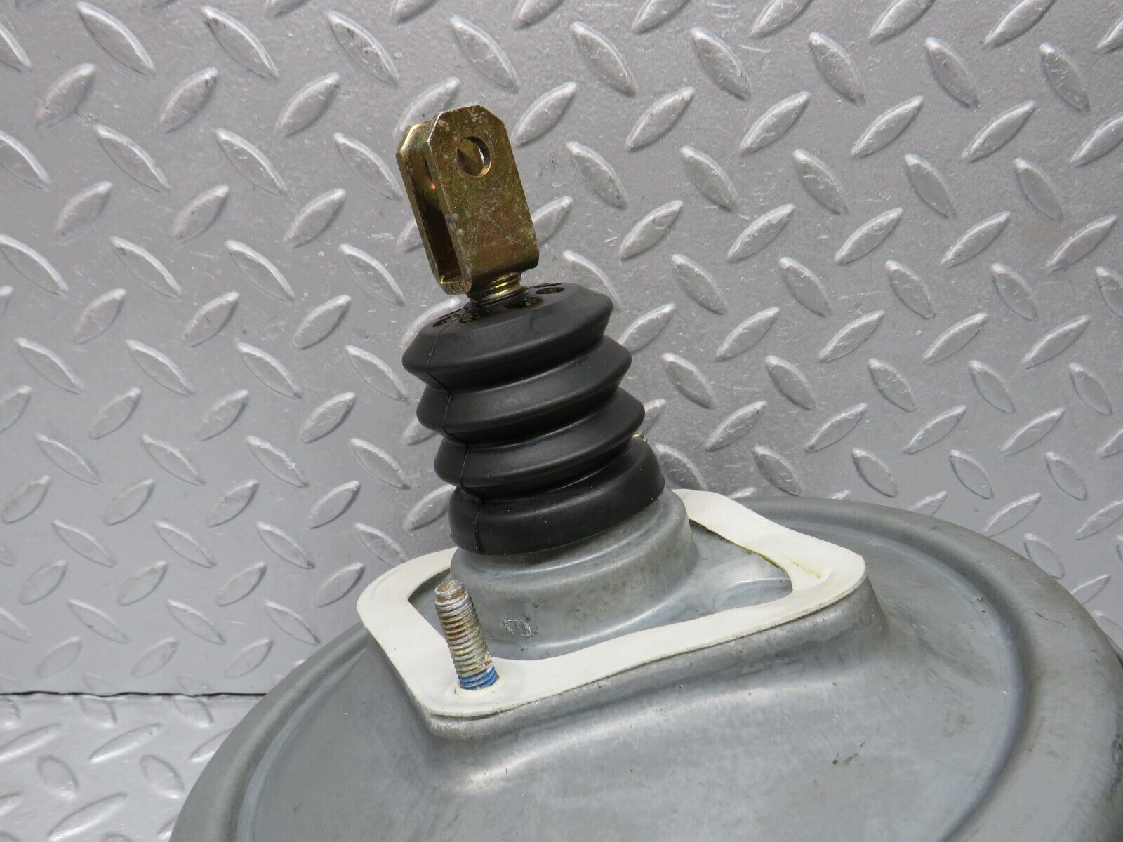 38436 Mercedes-Benz R129 280SL Coupe Brake Booster Lucas 0044301430