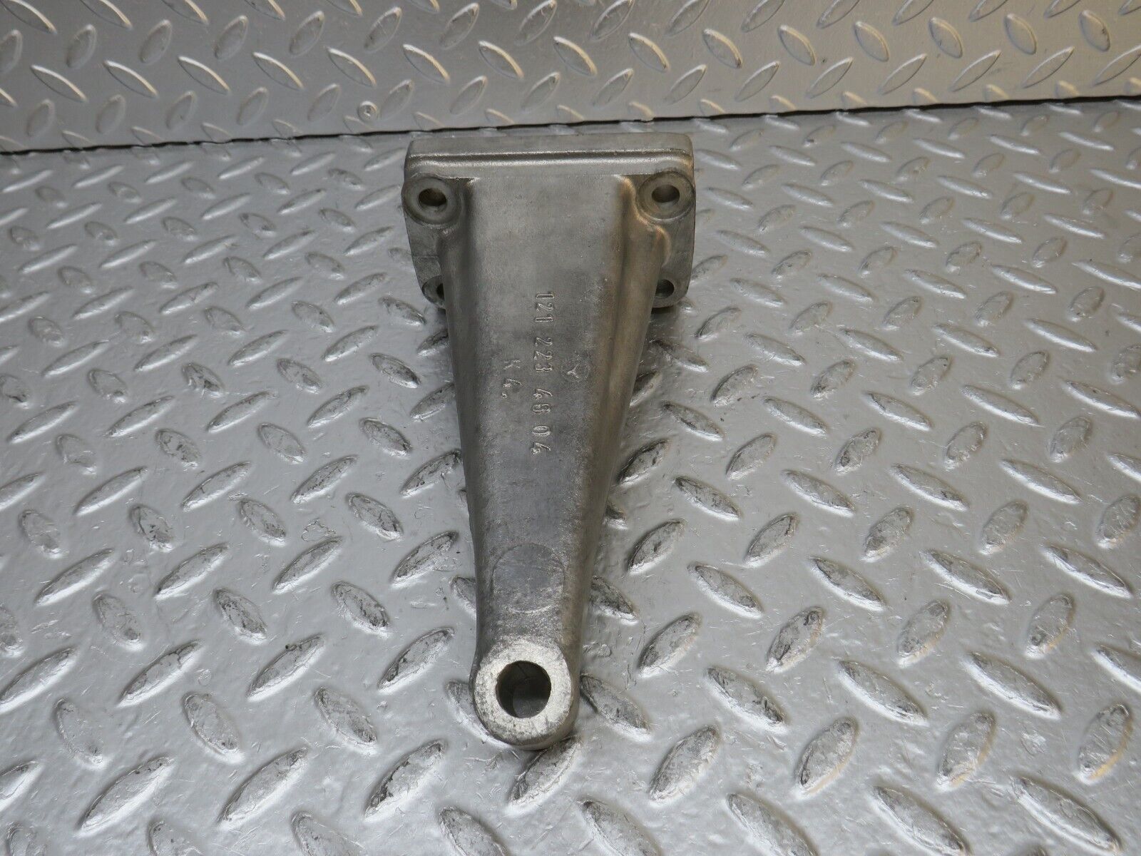 0314 Mercedes-Benz W110 Engine Mount Bracket 1212234604