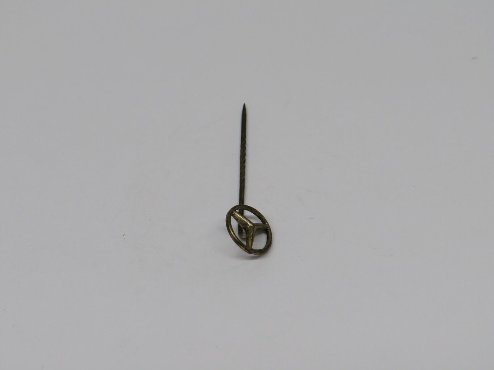 37507 Mercedes-Benz Vintage Lapel Pin Badge