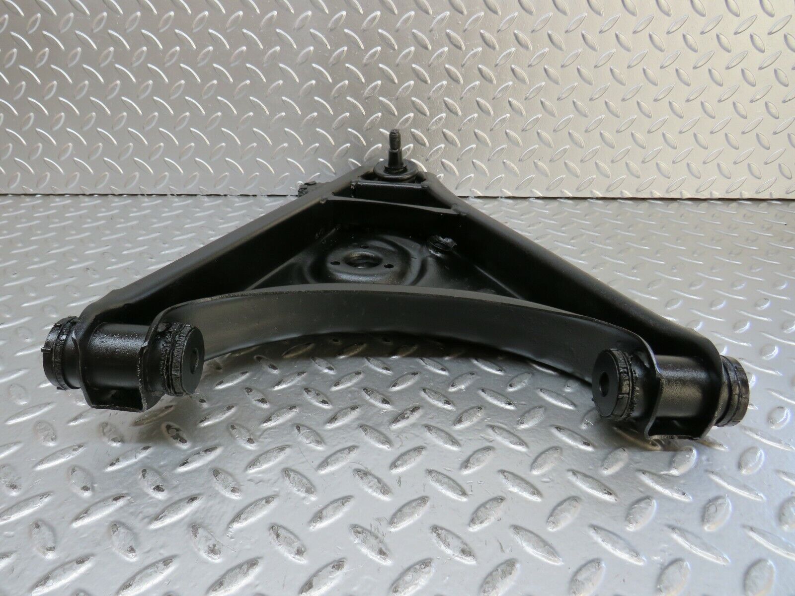 23843 Mercedes-Benz C107 450SLC Coupe Front Left Lower Control Arm