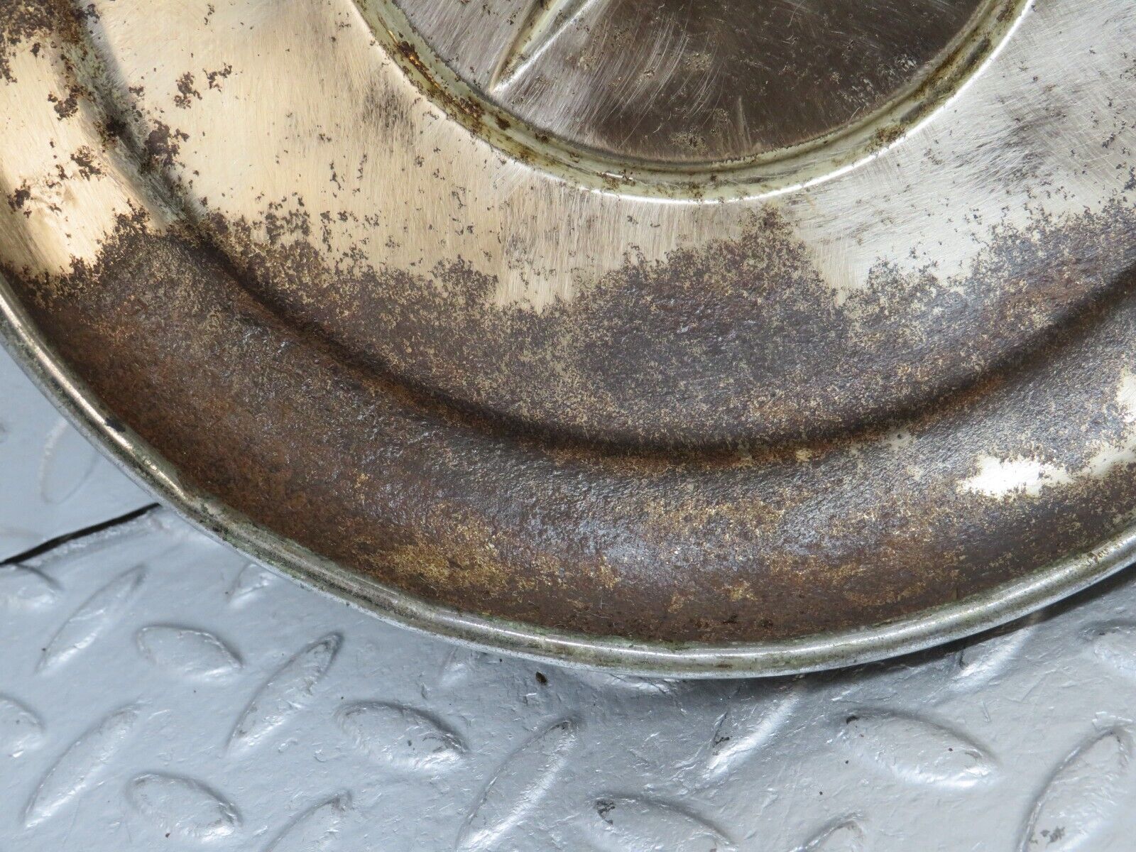 40353 Mercedes-Benz W110 230 Chrome Wheel Hub Cap