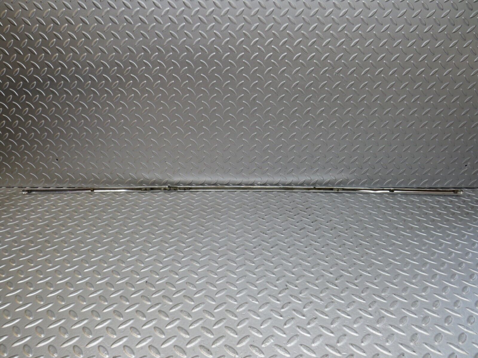 36952 Mercedes-Benz C126 420SEC Coupe Trunk Lid Handle Chrome