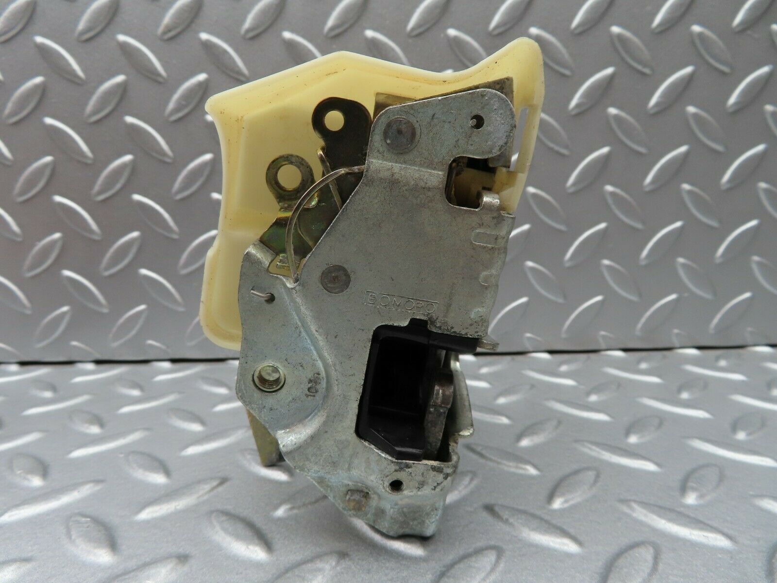 5282 Mercedes-Benz W124 230E Rear Right Door Lock Mechanism
