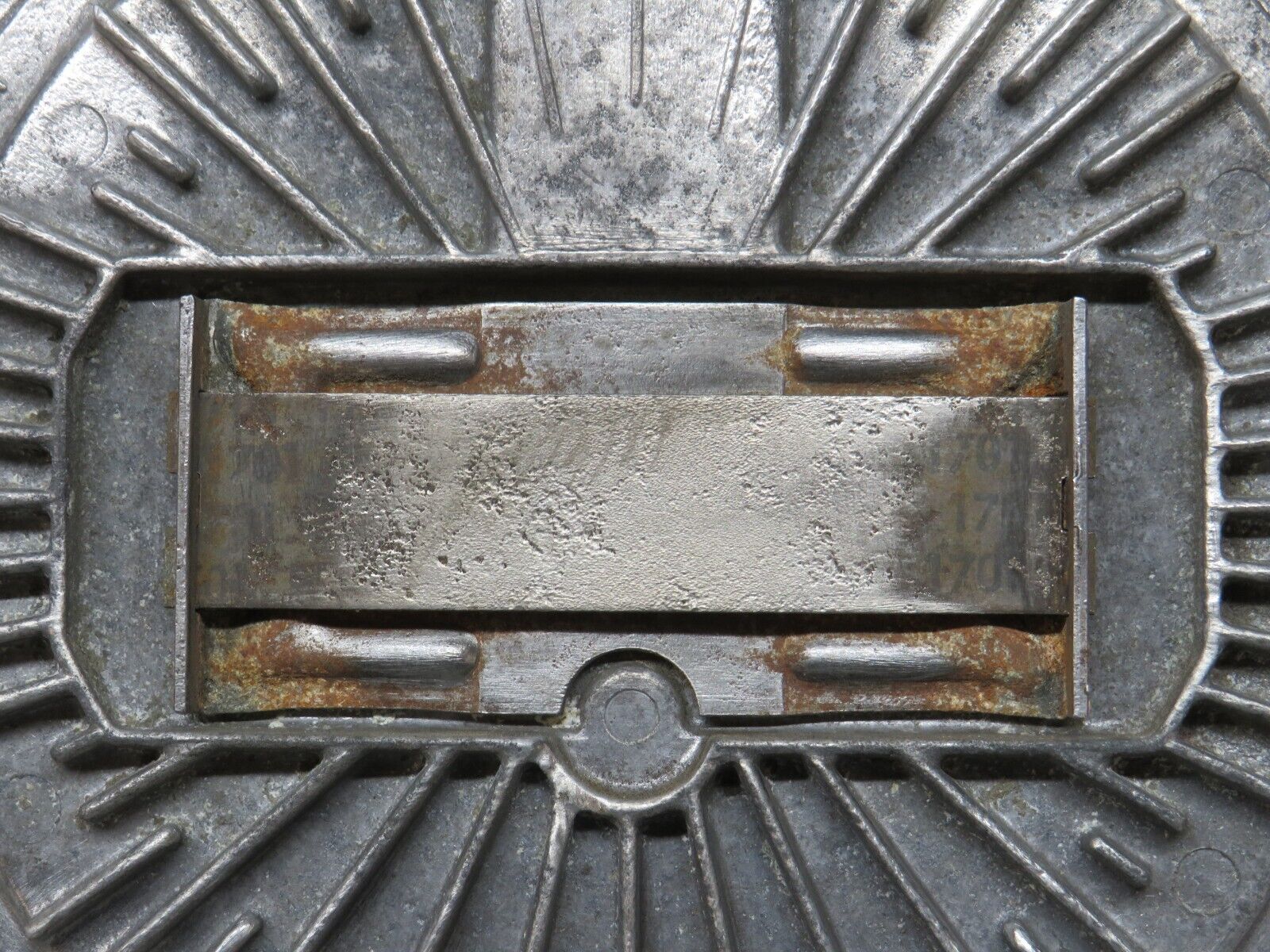 32889 Mercedes-Benz W123 300D Engine Cooling Fan Clutch Behr