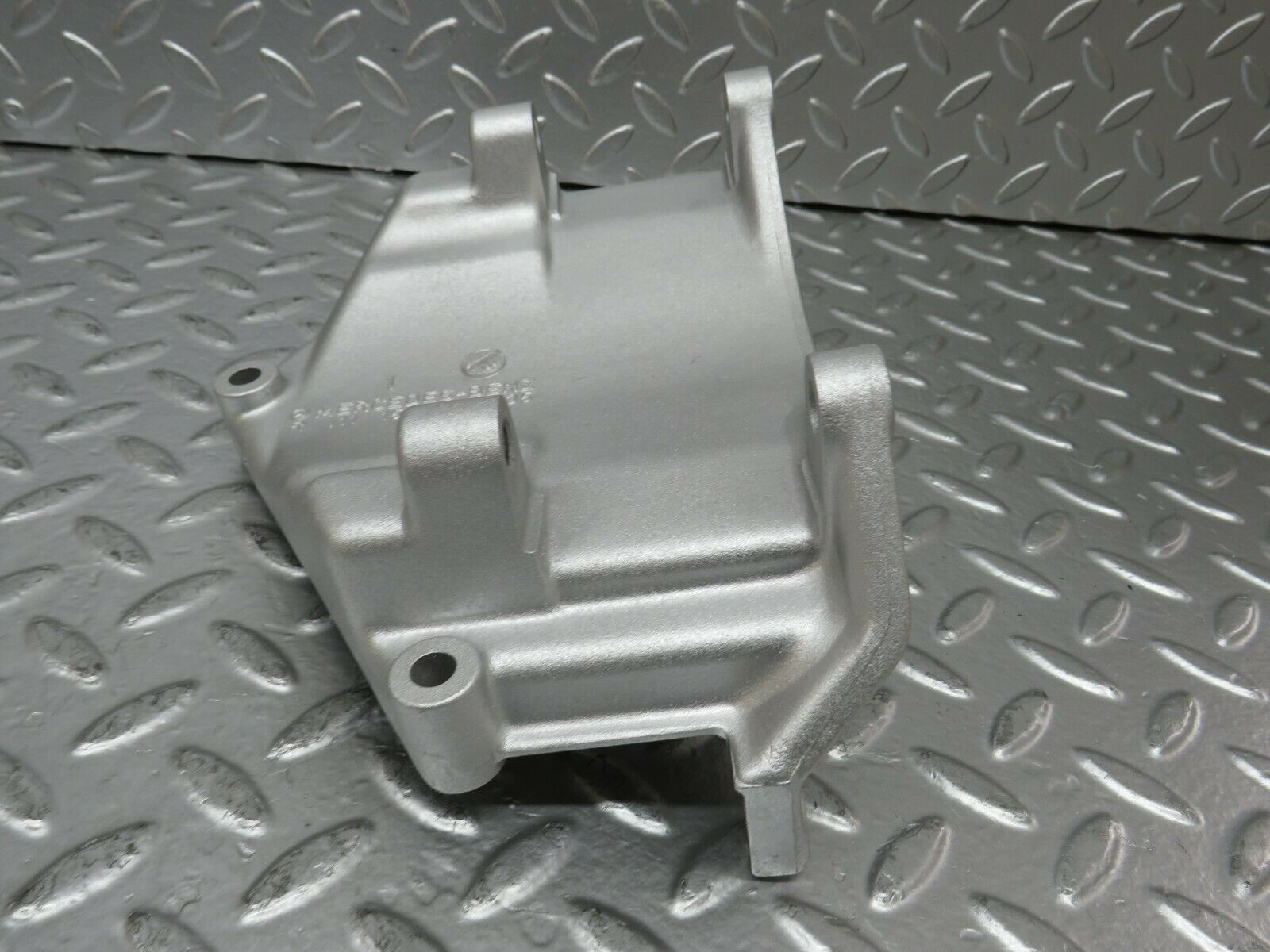 24346 Mercedes-Benz S124 220TE Wagon AC Compressor Support Bracket 1111550135