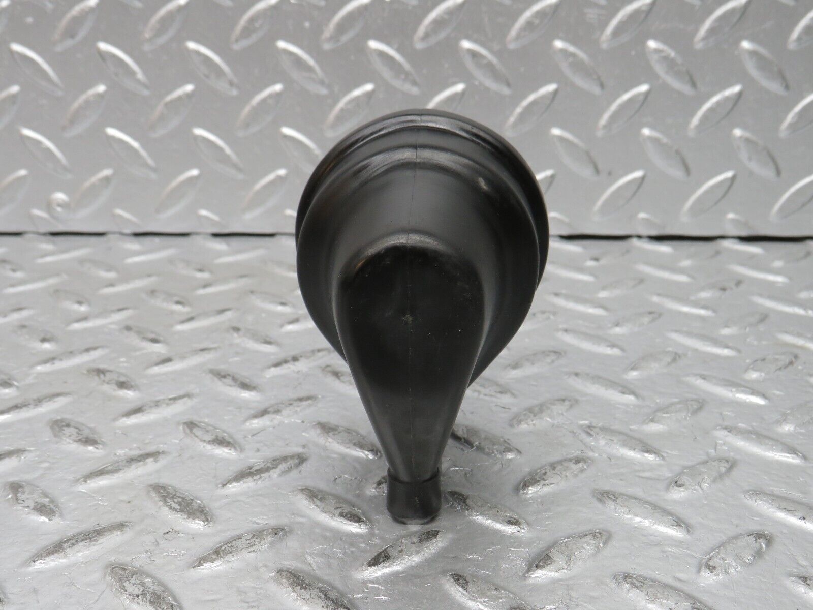 32048 Mercedes-Benz W123 230E Ignition Coil Protective Cap 0001581785