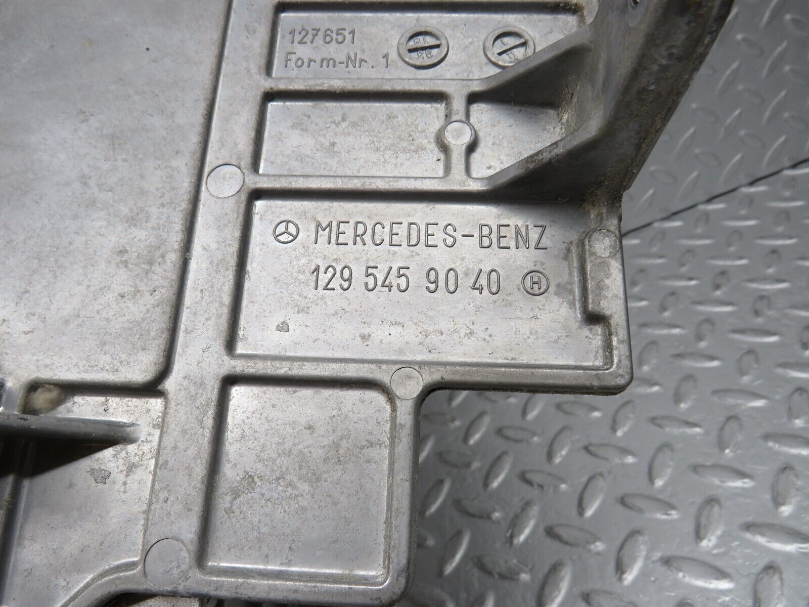 38441 Mercedes-Benz R129 280SL ECU Control Unit Housing 1295459040 1295400482