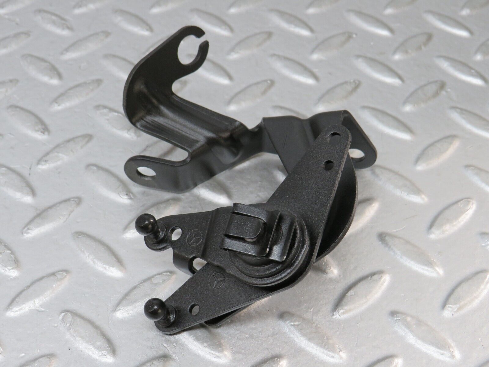 36359 Mercedes-Benz W126 420SE Accelerator Throttle Linkage