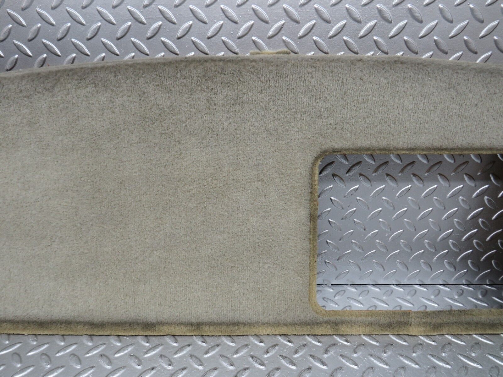 29822 Mercedes-Benz W123 230E Parcel Shelf