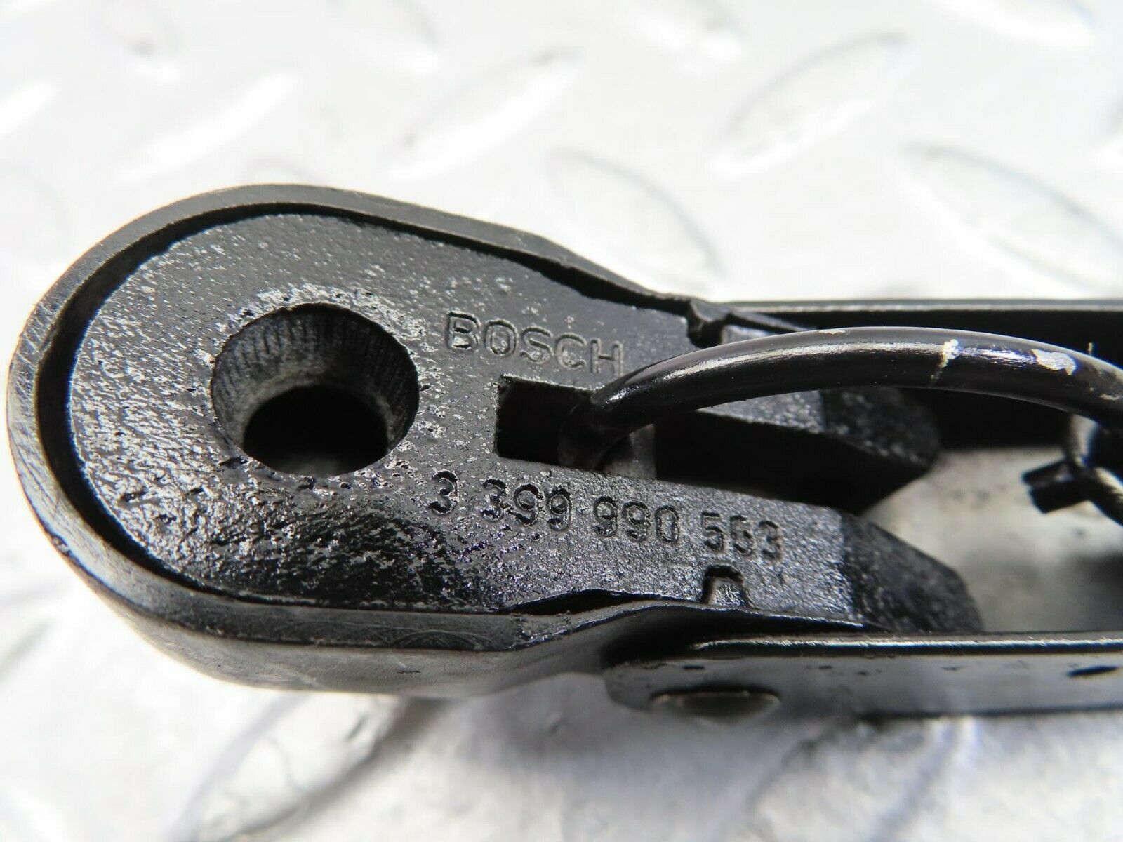 9778 Mercedes-Benz C123 280CE Coupe Front Right Wiper Arm 3399990553