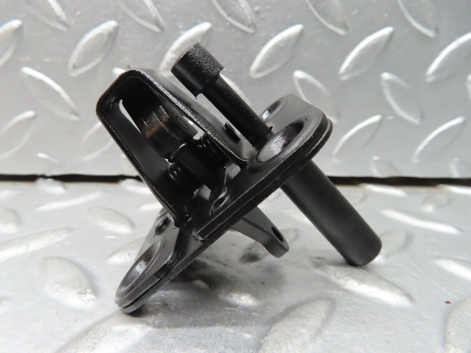 21633 Mercedes-Benz W123 230E Bonnet Lock Latch