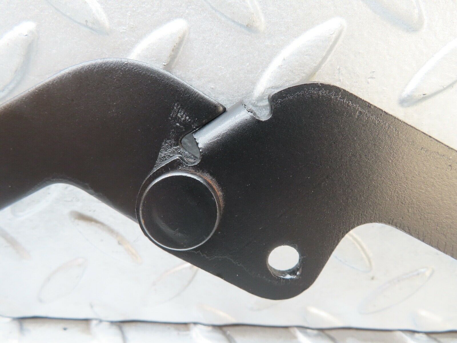 17598 Mercedes-Benz W116 450SEL Bonnet Hinge Right Side