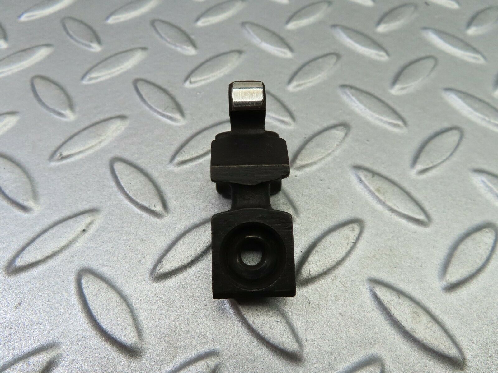 6282 Mercedes-Benz W126 380SE Rocker Arm