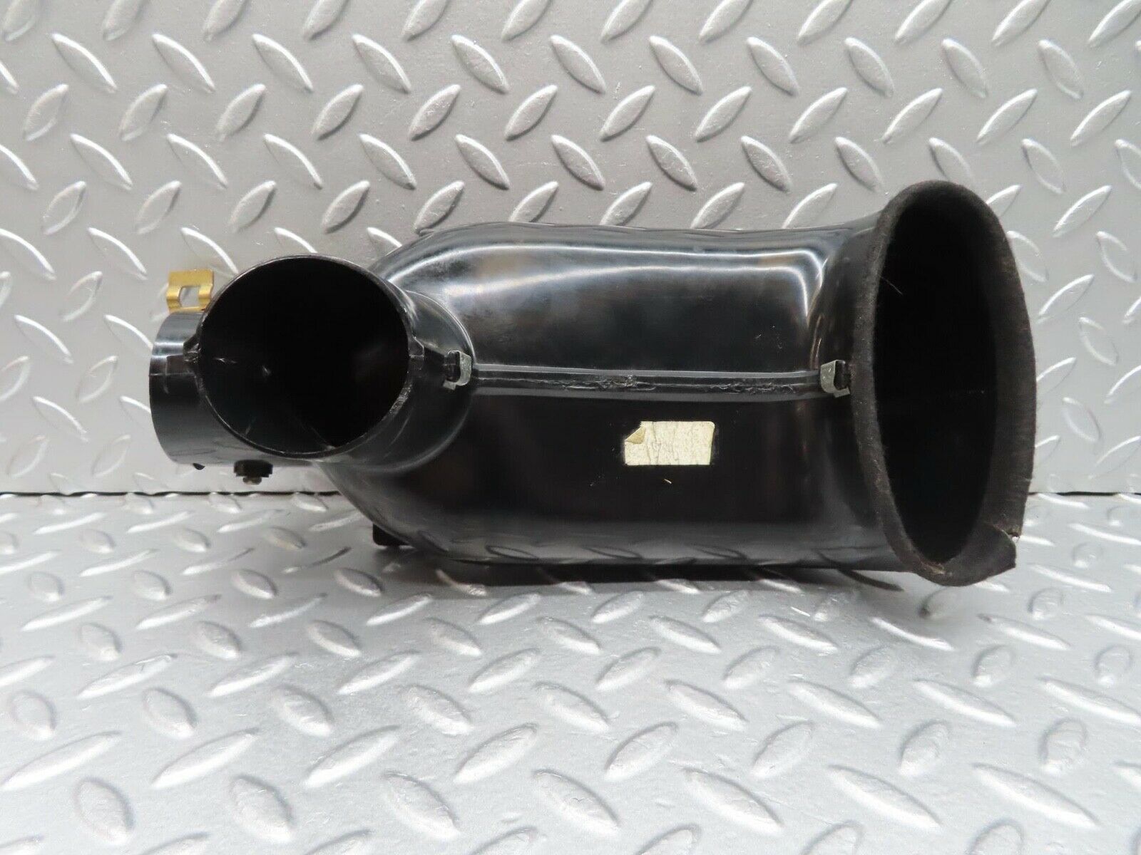 13984 Mercedes-Benz C107 280SLC Heater Air Duct