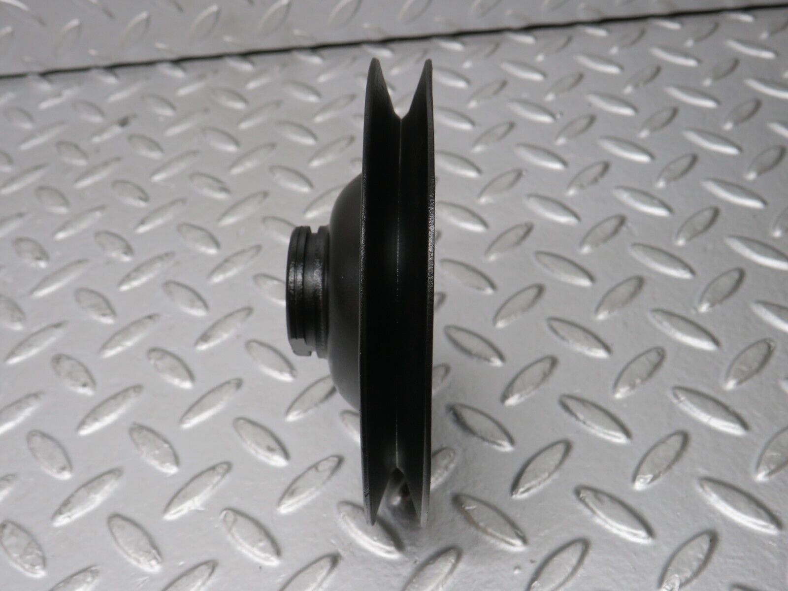 32906 Mercedes-Benz W123 300D Power Steering Pump Pulley 6154660315