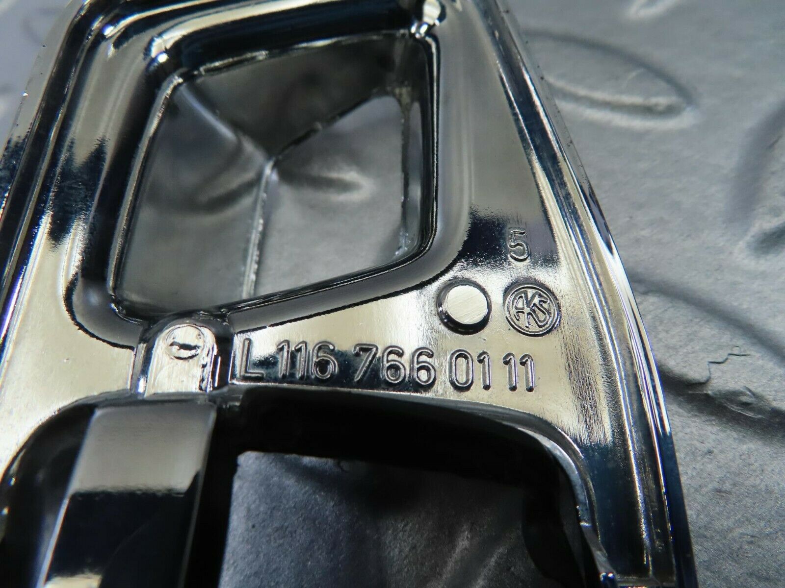 10119 Mercedes-Benz C123 230CE Coupe Chrome Frame For Door Opener 1167660111