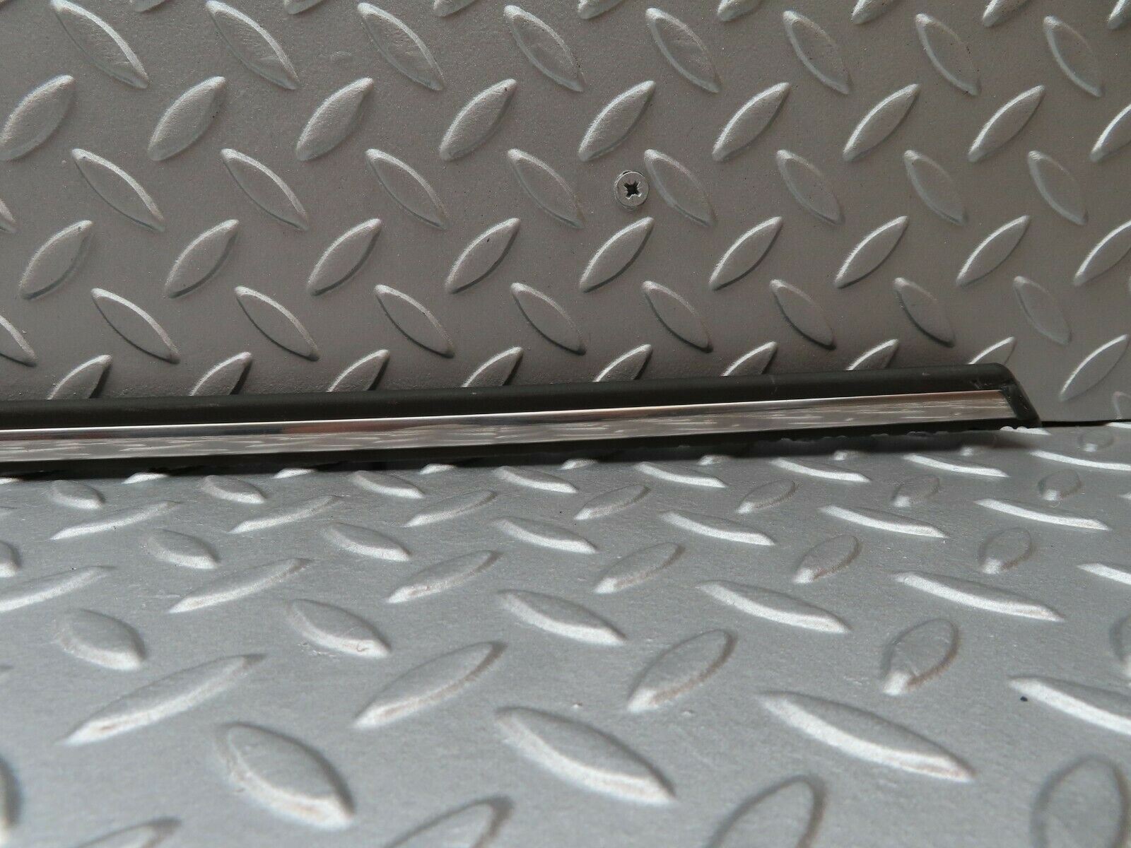 3694 Mercedes-Benz S123 200T Wagon Centre Door Chrome Trim Front Left