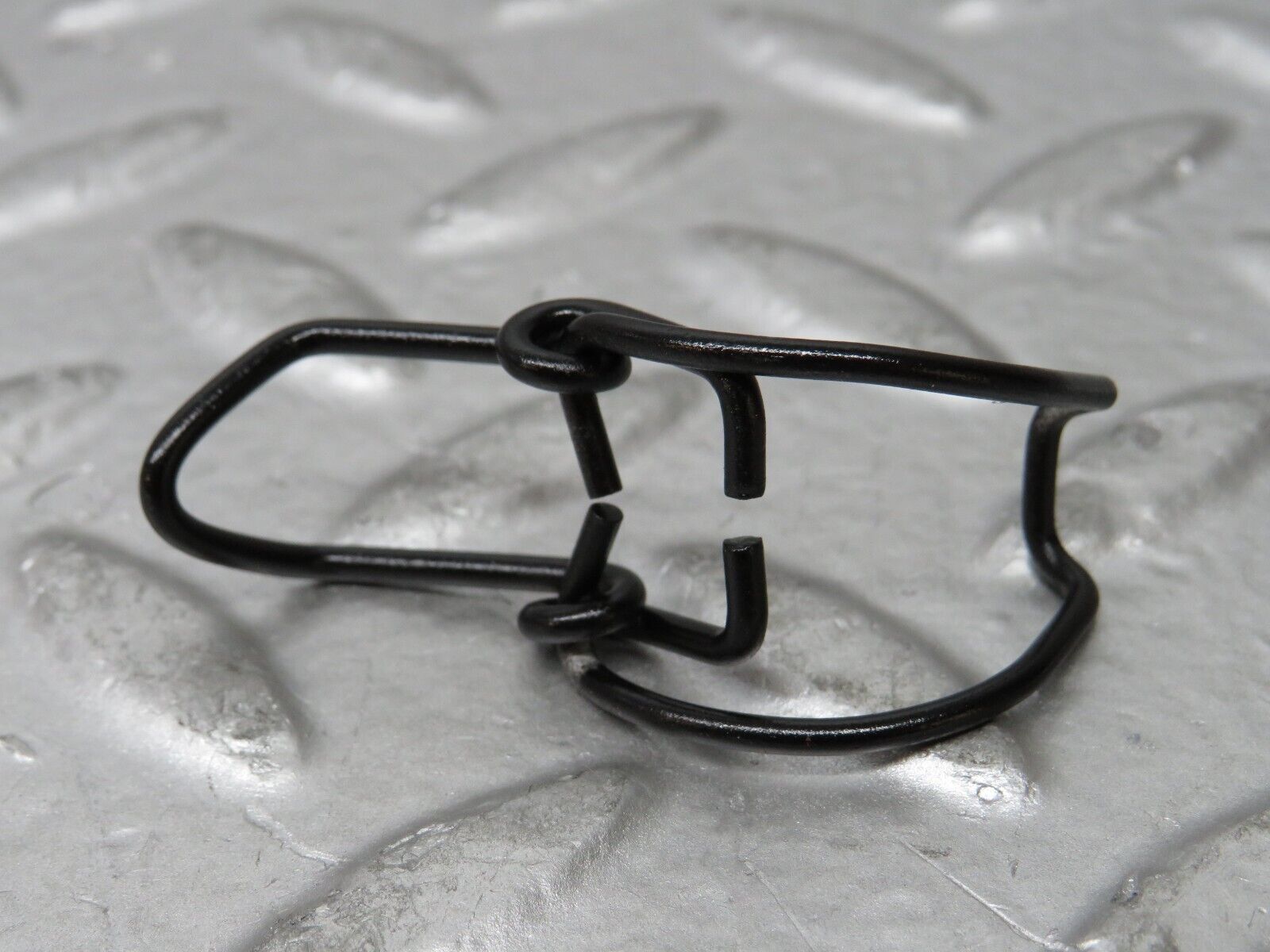 29713 Mercedes-Benz W123 230E Air Filter Box Housing Clip Set 7x