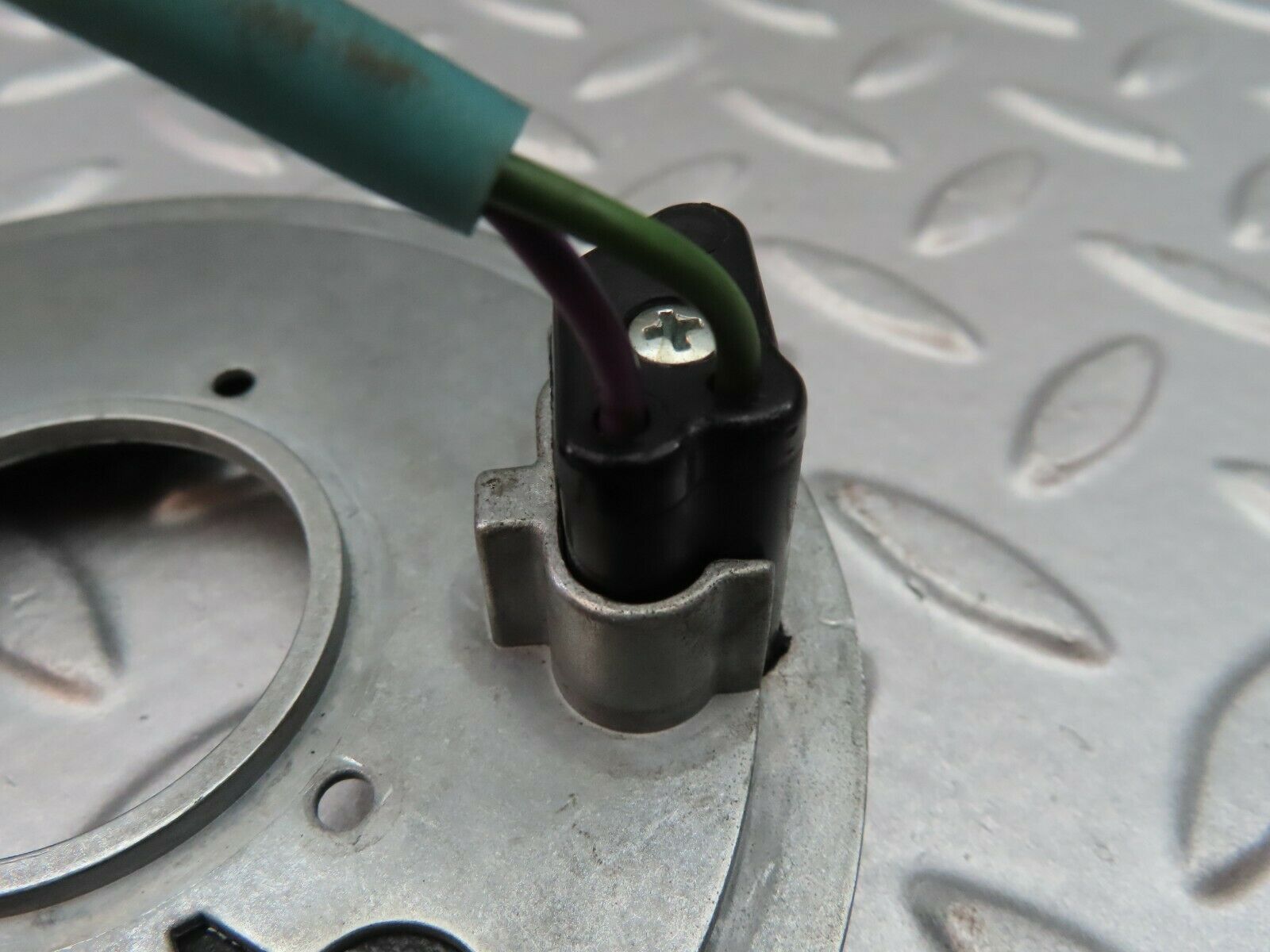 6729 Mercedes-Benz S124 E220 Wagon Steering Wheel Contact Plate 1244620597