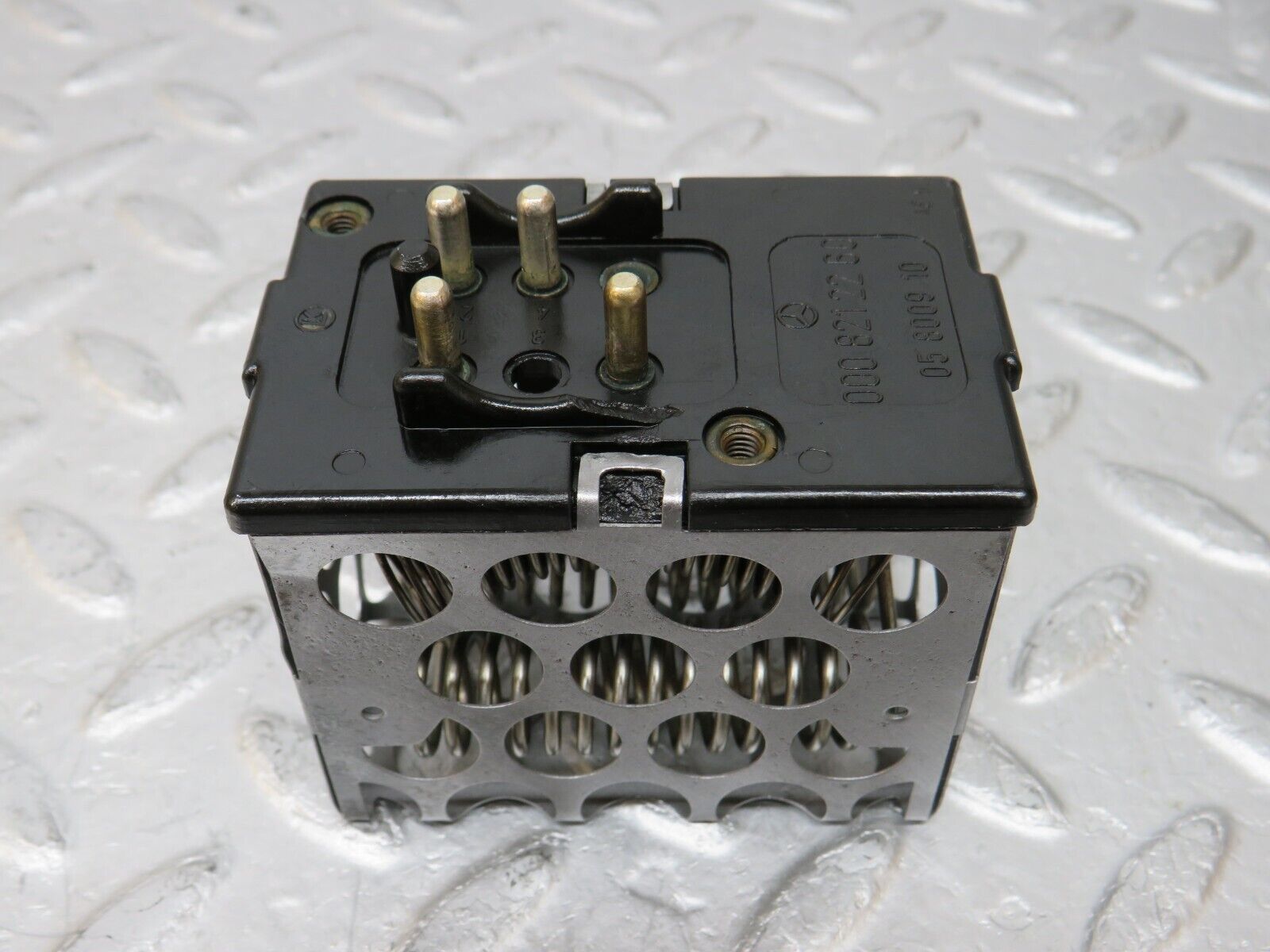 34779 Mercedes-Benz W210 320E Heater Blower Resistor 0008212260