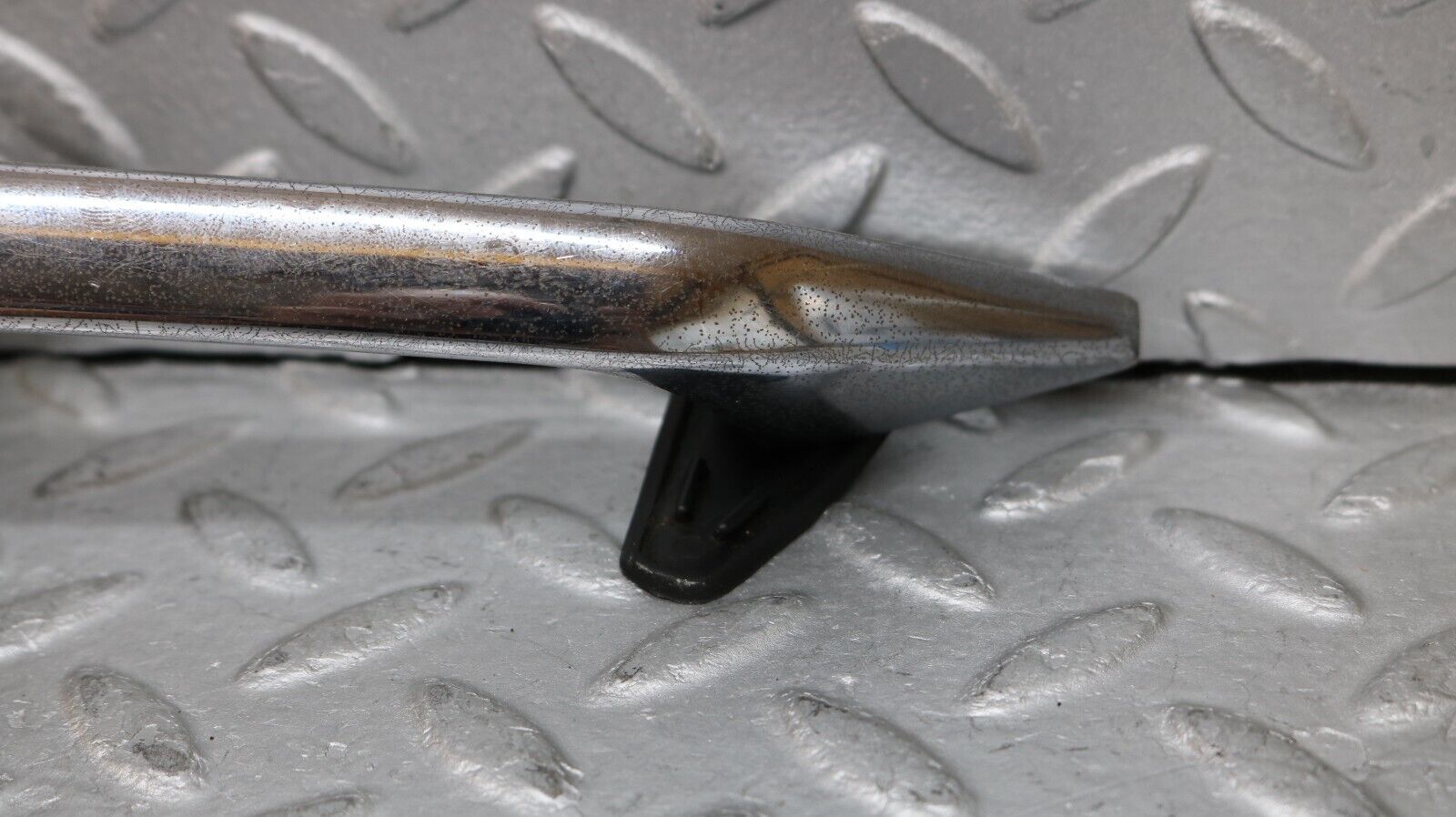 37277 Mercedes-Benz W109 300SEL Rear Right Door Chrome Handle 1087661202