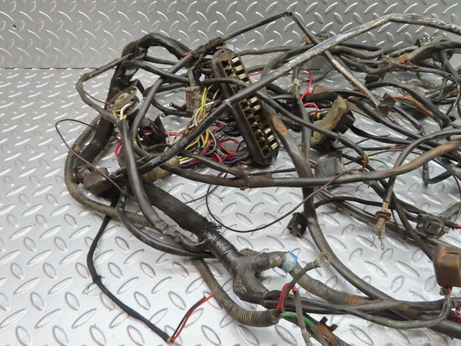 12995 Mercedes-Benz W111 220SE Engine Chassis Body Wire Wiring Harness