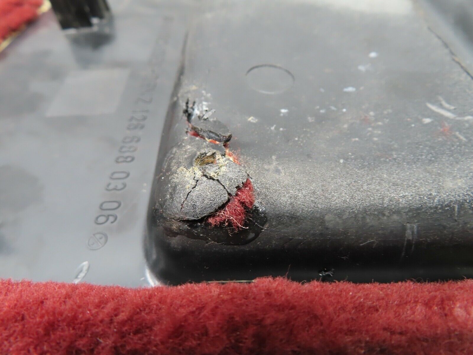 21503 Mercedes-Benz W126 300SE Front Left Kick Panel Burgundy Red 1266880306