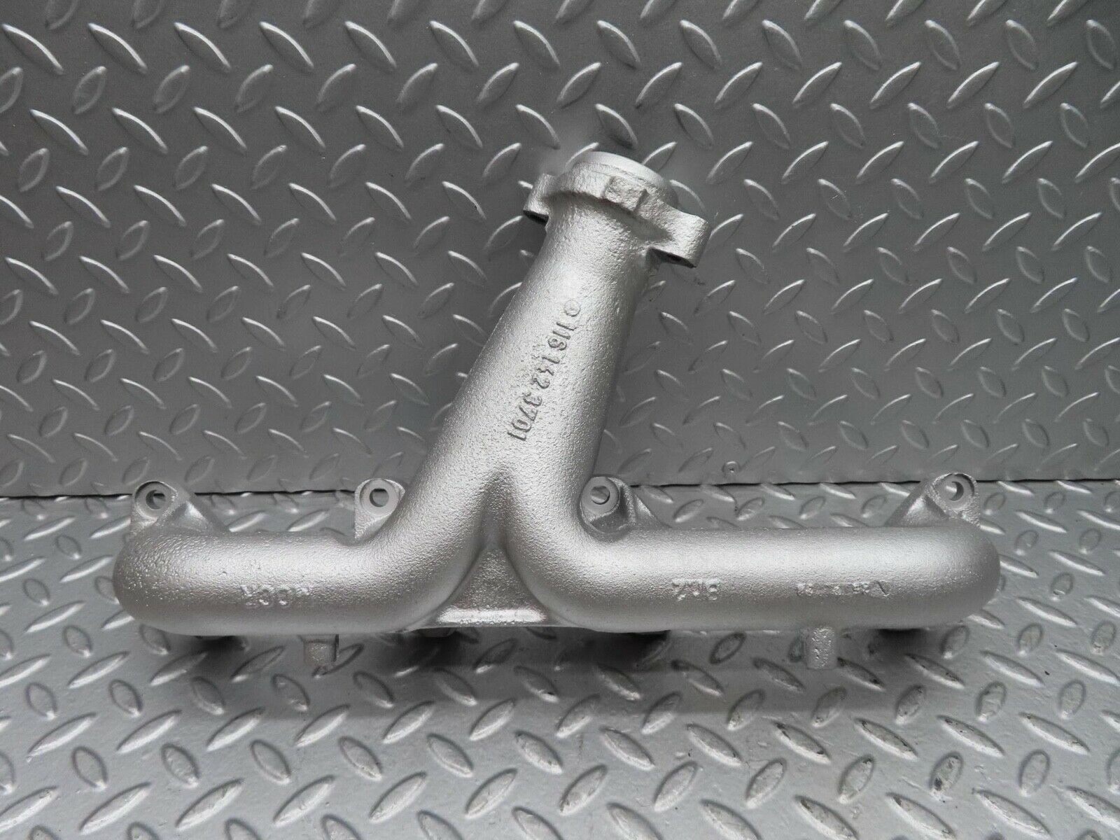 14423 Mercedes-Benz W116 350SE Exhaust Manifold Right 1161423701