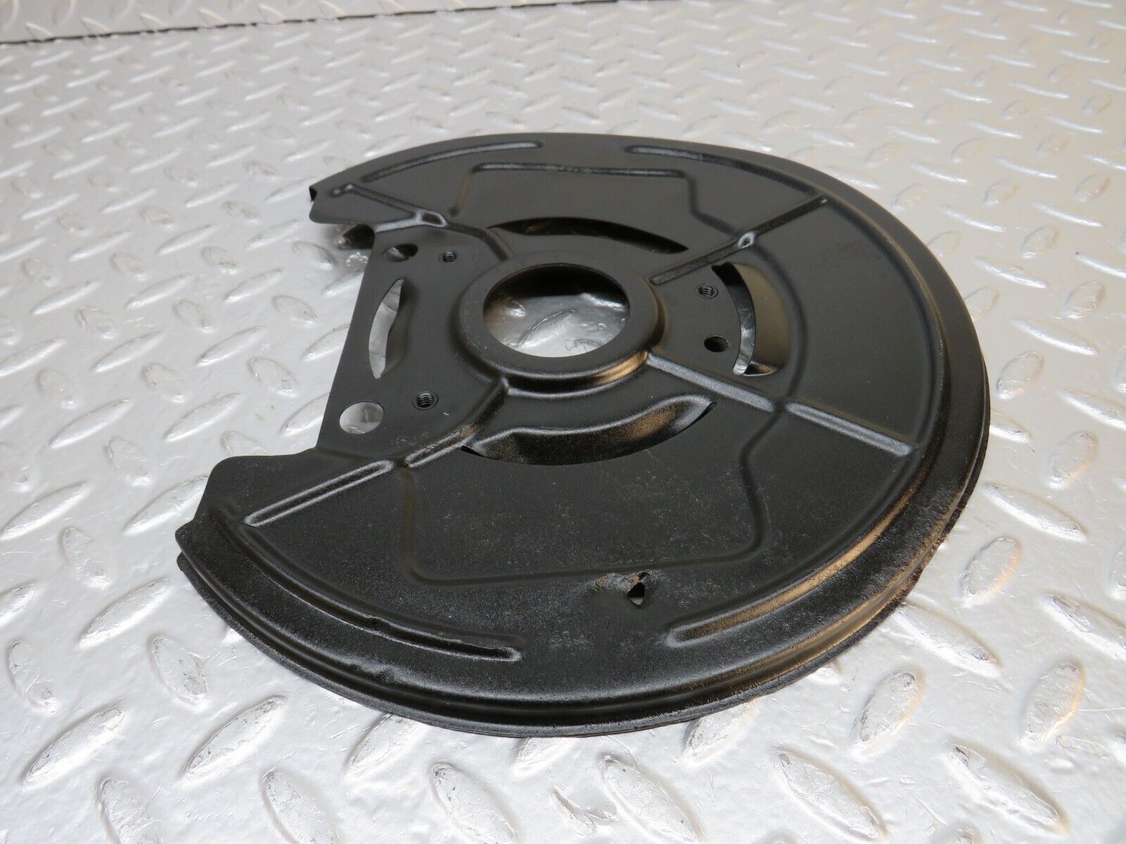 32265 Mercedes-Benz W108 280SE Front Left Brake Disc Protection Plate