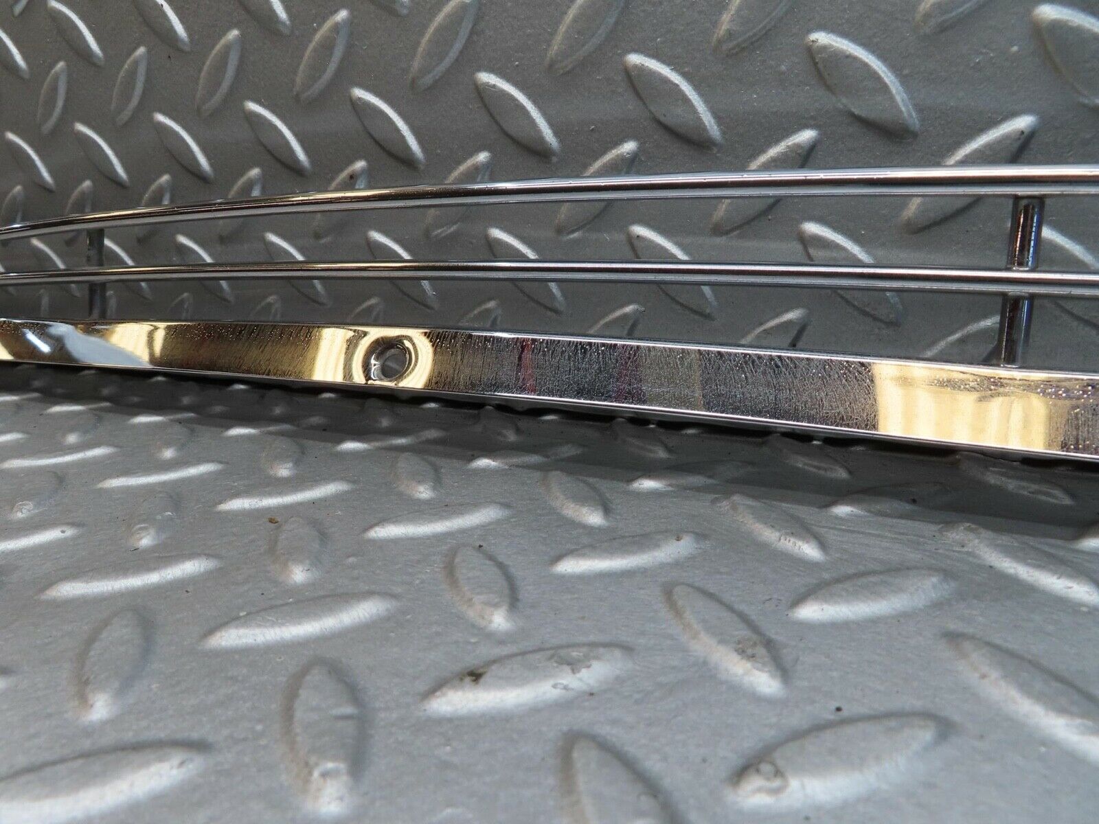 12654 Mercedes-Benz W111 220SE Air Intake Chrome Grill