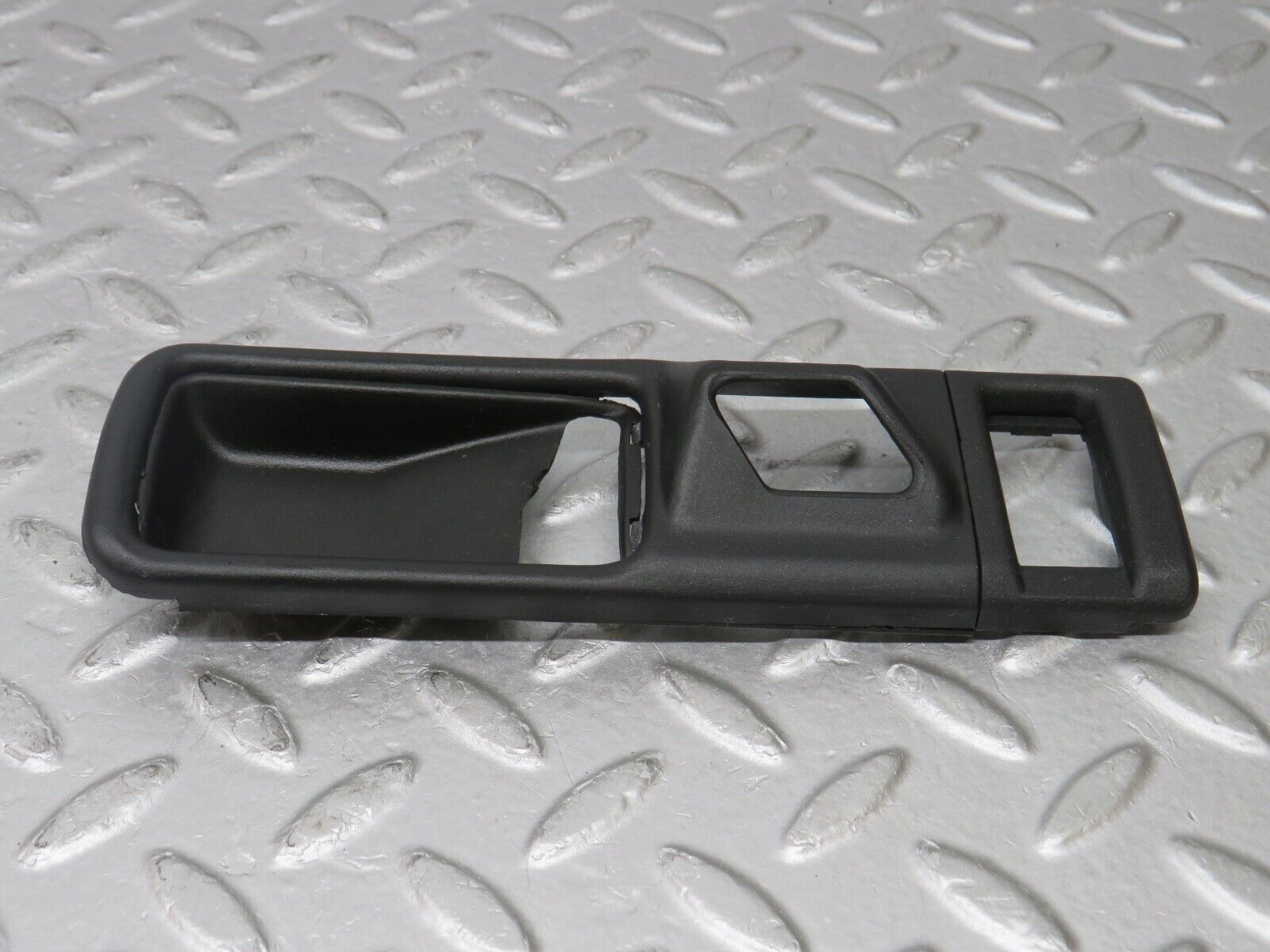 36103 Mercedes-Benz W126 420SE Interior Door Handle Frame Rear Right 1267660211 1267660491