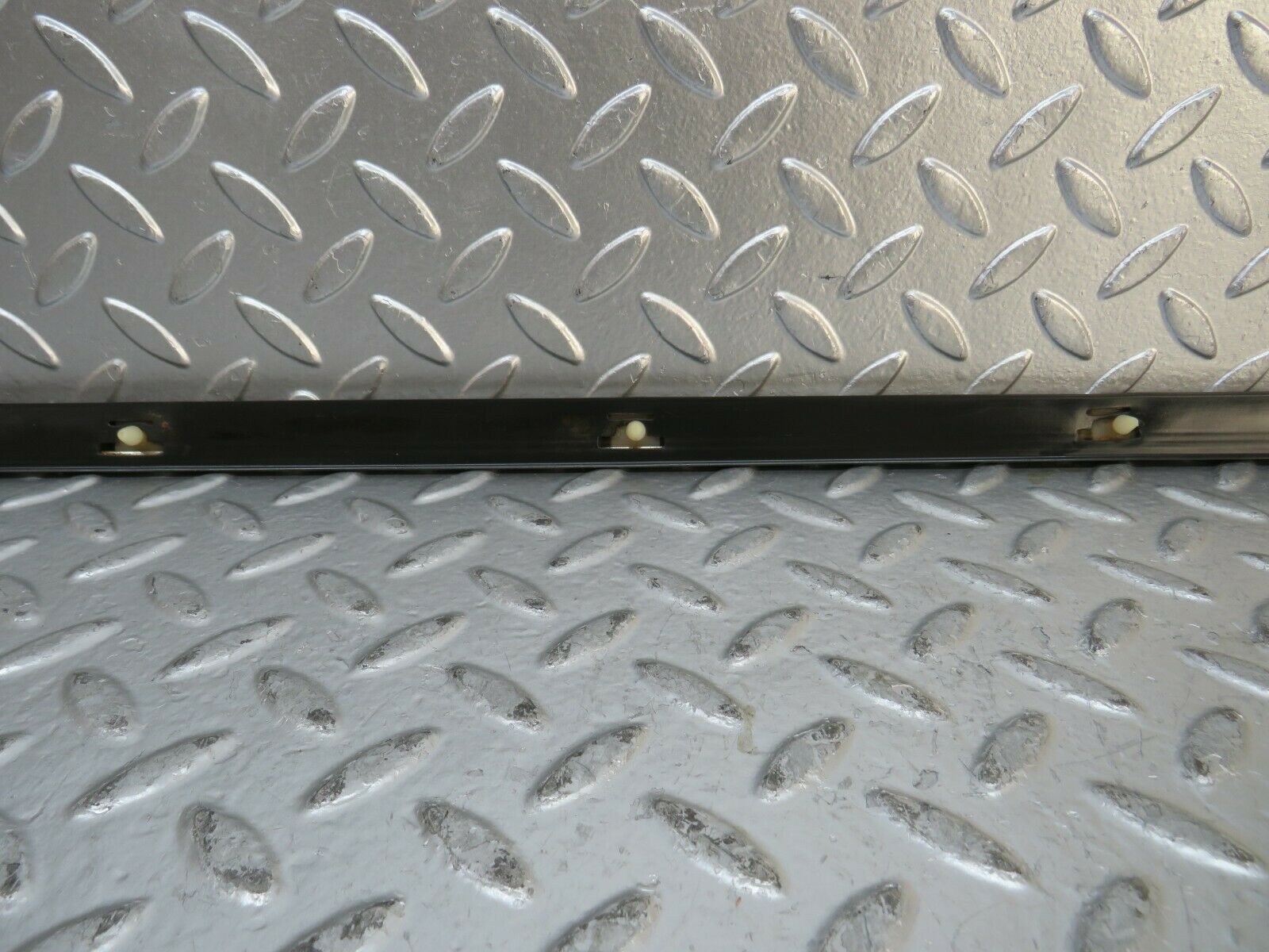 23639 Mercedes-Benz W114 280E Front Right Door Centre Moulding Trim