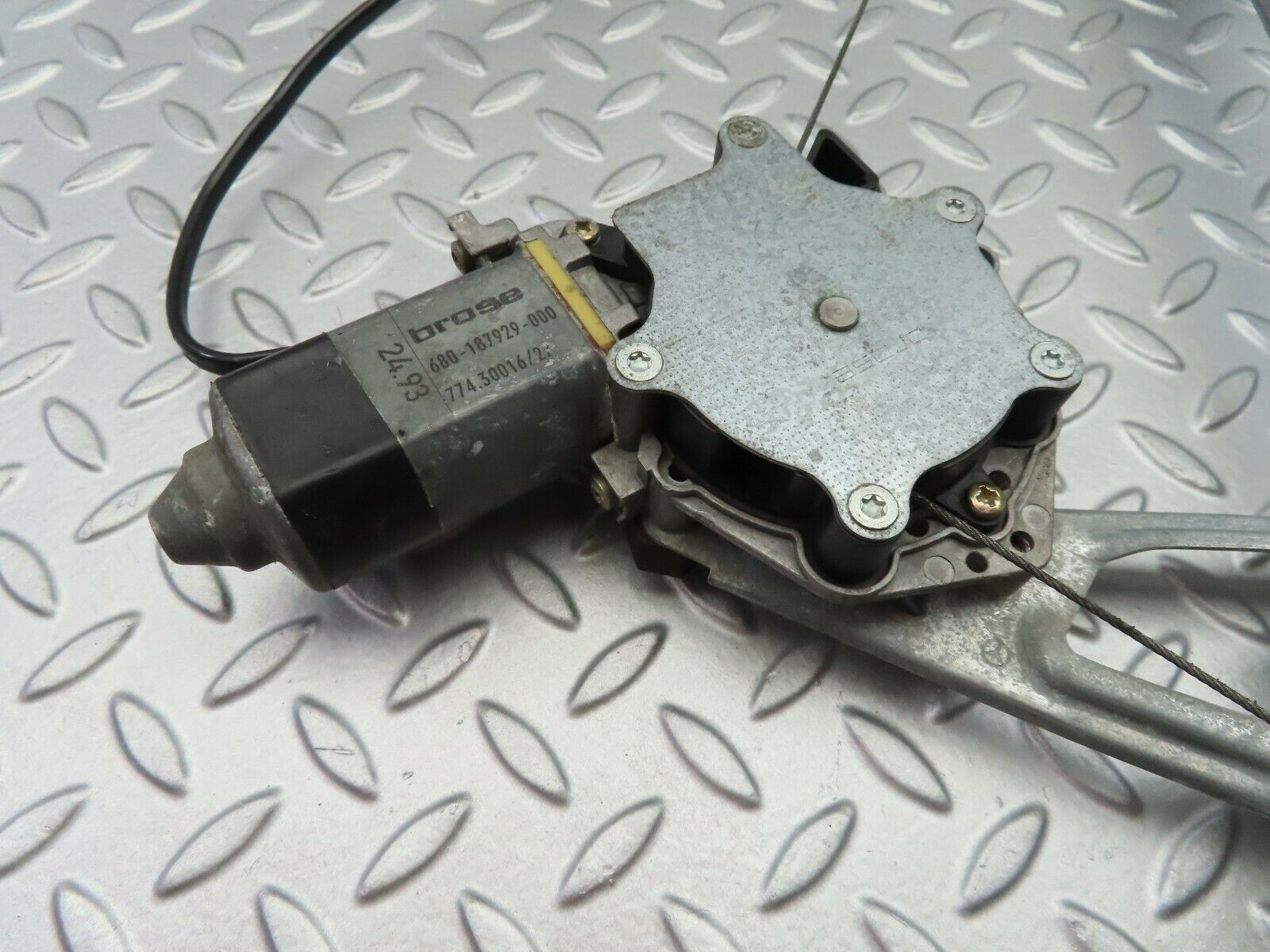 6618 Mercedes-Benz S124 E220 Wagon Rear Left Power Window Regulator With Motor