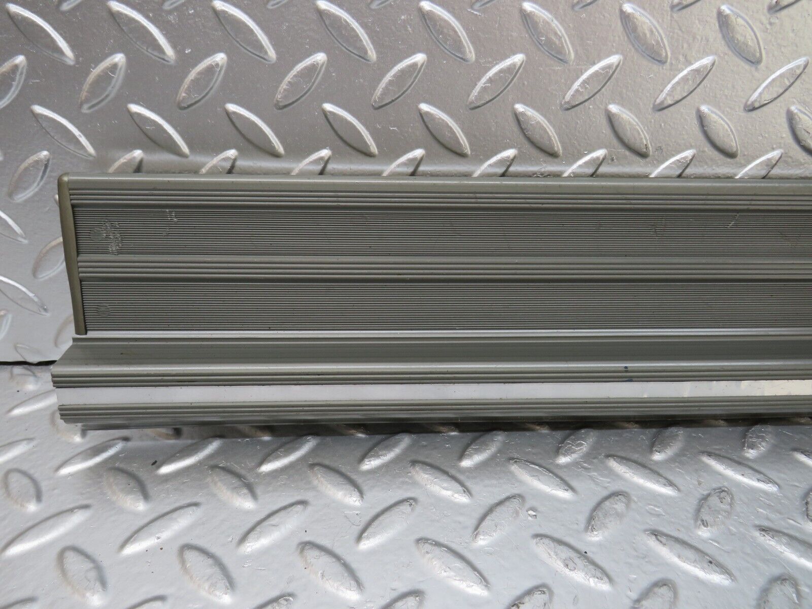 26278 Mercedes-Benz W116 450SE Front Left Door Sill Grey