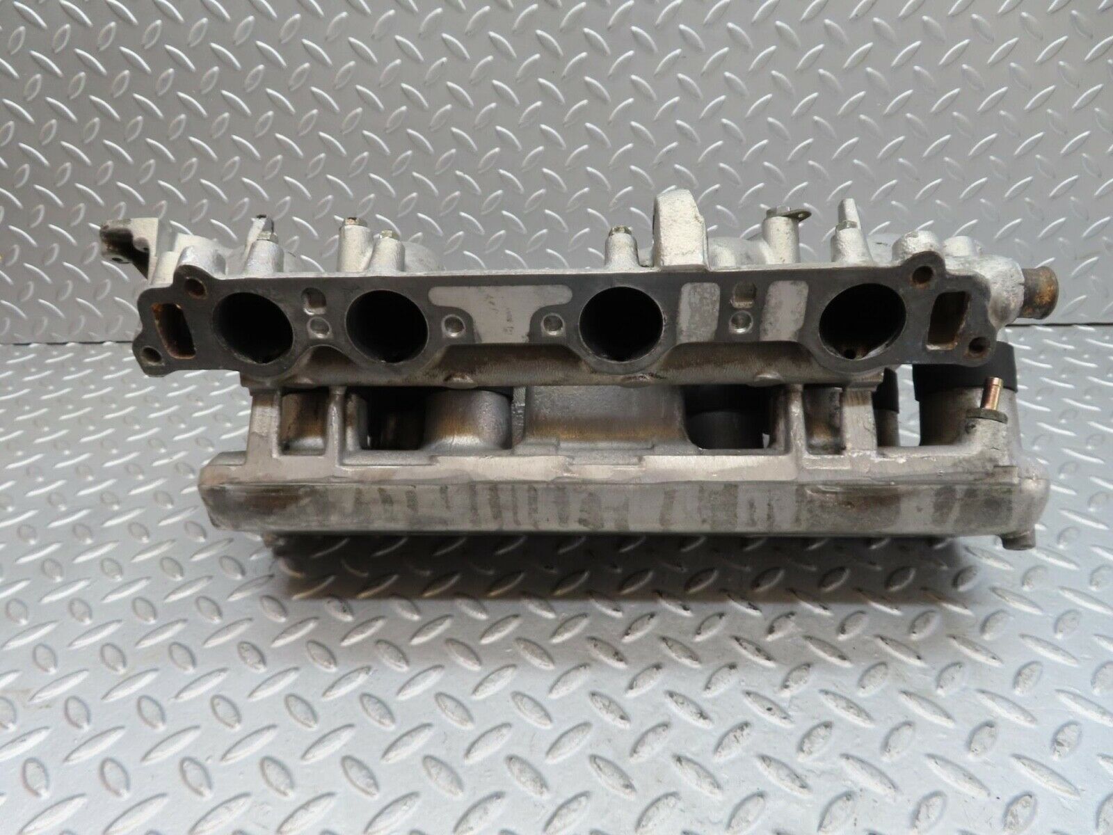 12673 Mercedes-Benz W108 280SE 3.5 Intake Manifold 1161412301