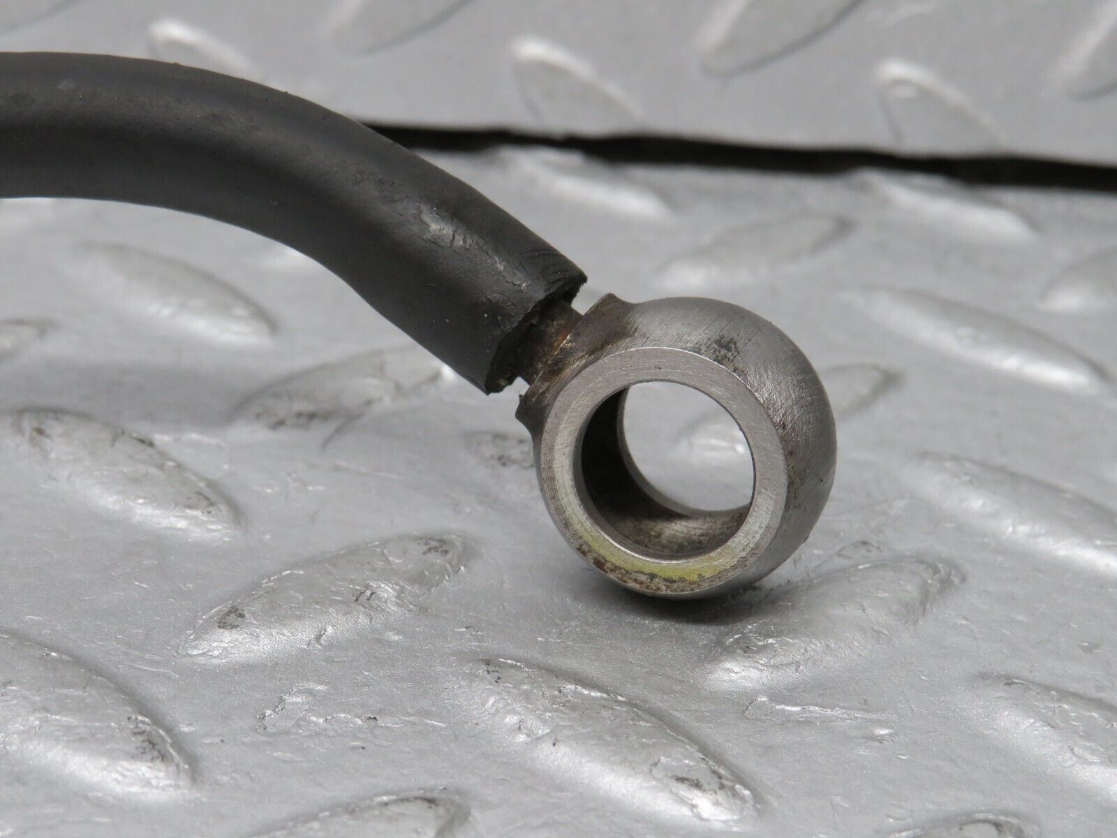 35905 Mercedes-Benz 240D OM616.912 Fuel Hose Pipe