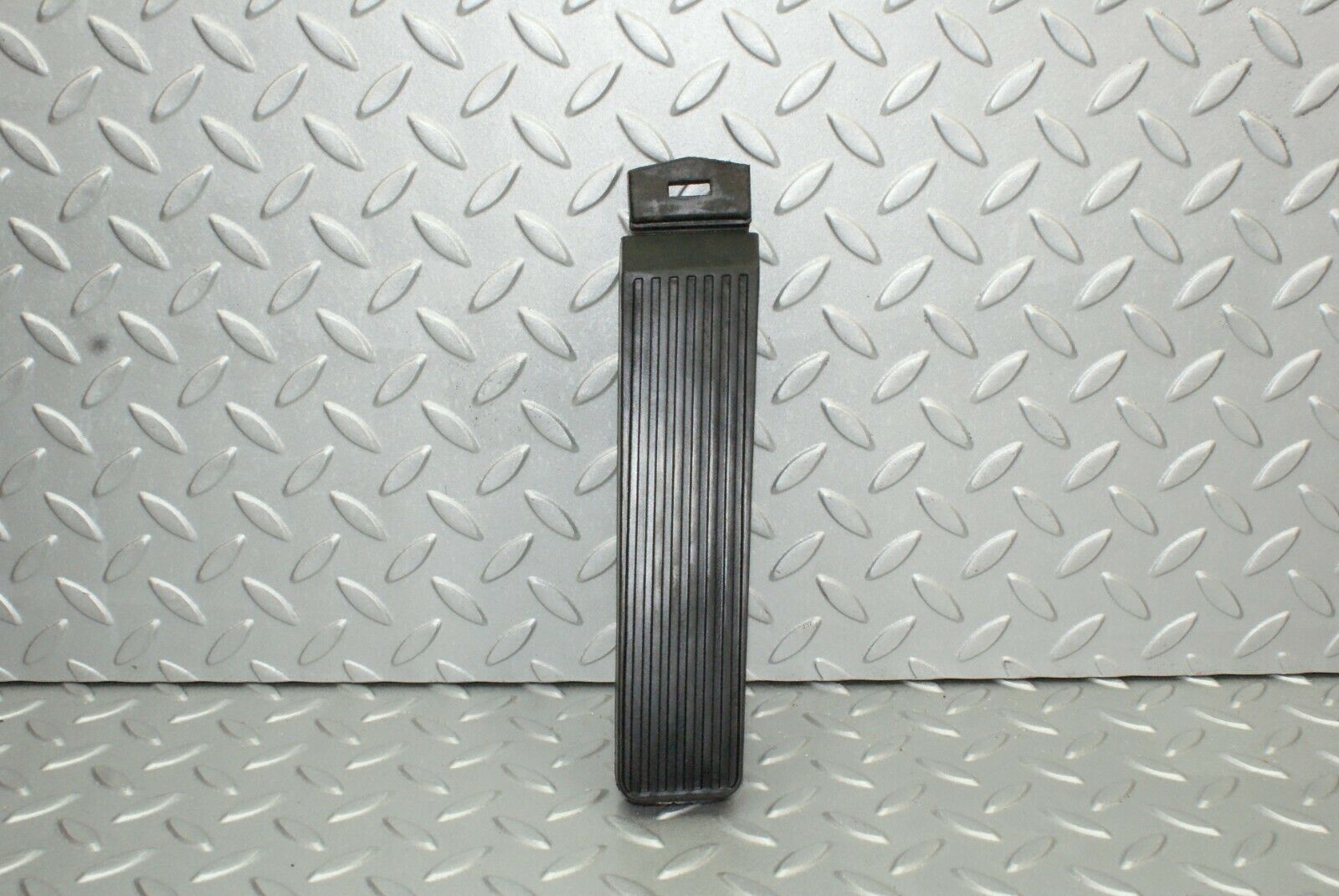 2505 Mercedes-Benz W116 350SE Accelerator Pedal With Rubber