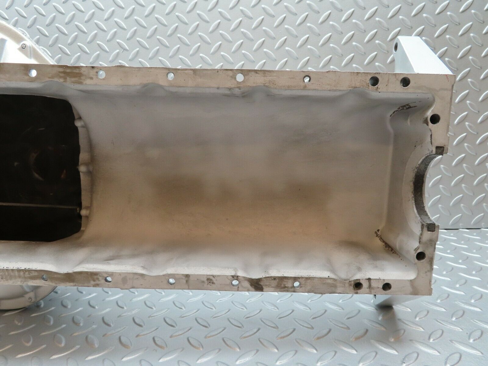 3492 Mercedes-Benz W108 280SE Oil pan Oil sump 1080140302